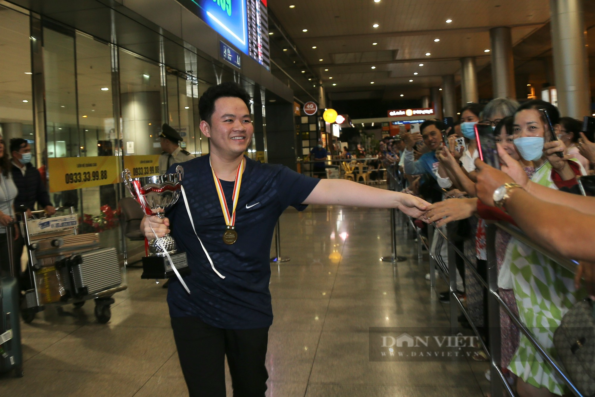 Vừa vô địch thế giới, Bao Phương Vinh đặt mục tiêu lên ngôi tại World Cup biliards 3 băng - Ảnh 1.