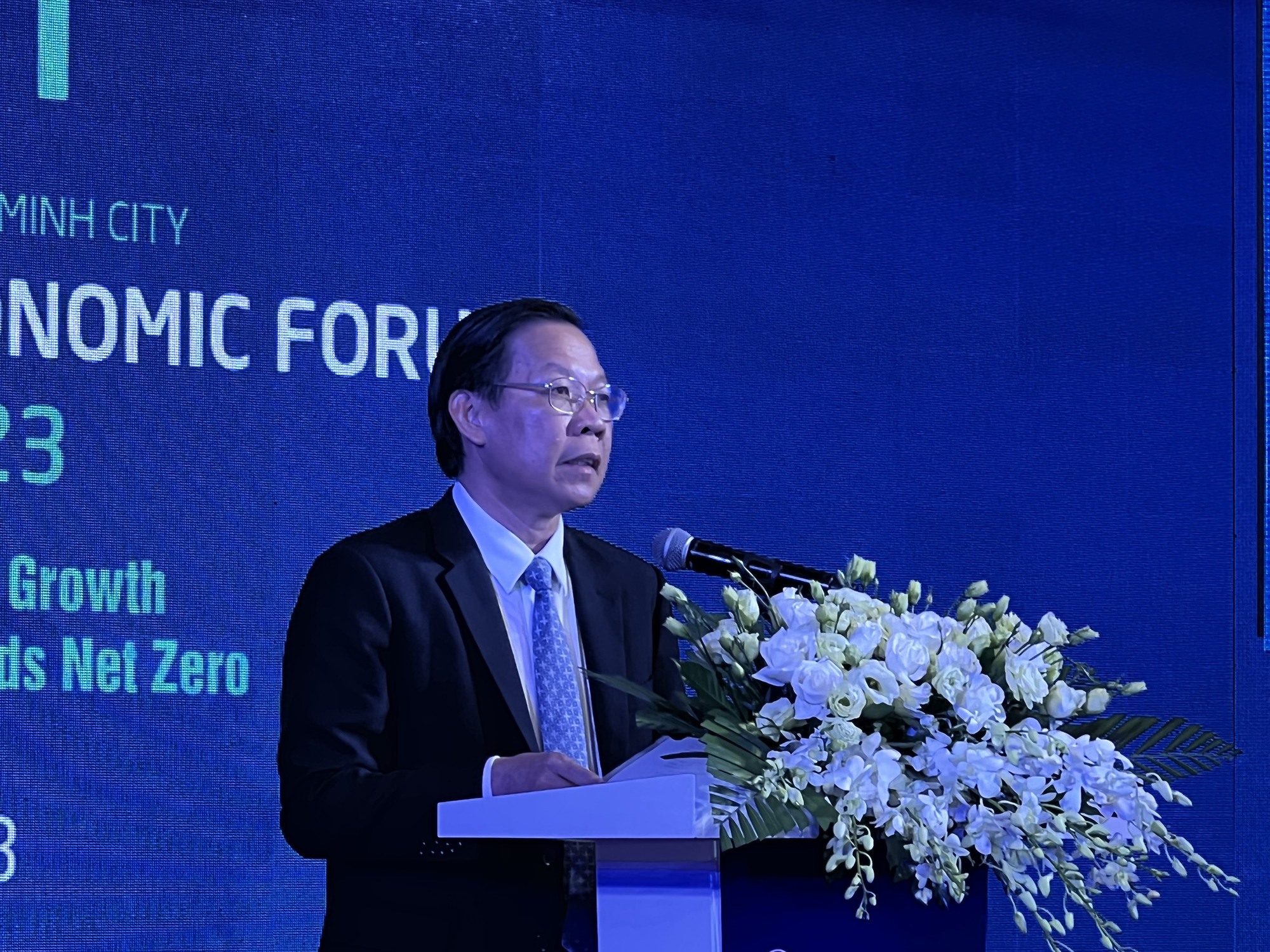 Chủ tịch TP.HCM Phan Văn Mãi: Bốn yếu tố trọng tâm của kinh tế xanh thành phố - Ảnh 1.