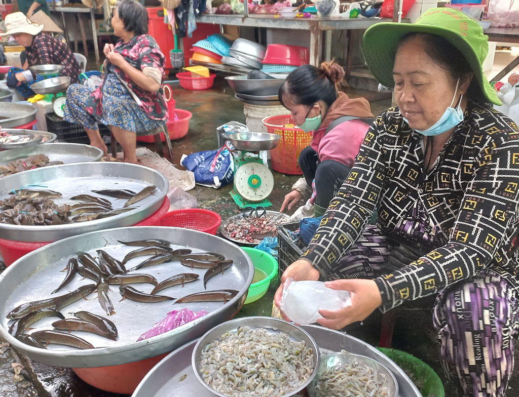 Chuyện lạ có thật: Ở nơi người dân lúc nào cũng mong ngóng lũ về, thế nhưng năm nay, lũ về trễ và thấp - Ảnh 3.