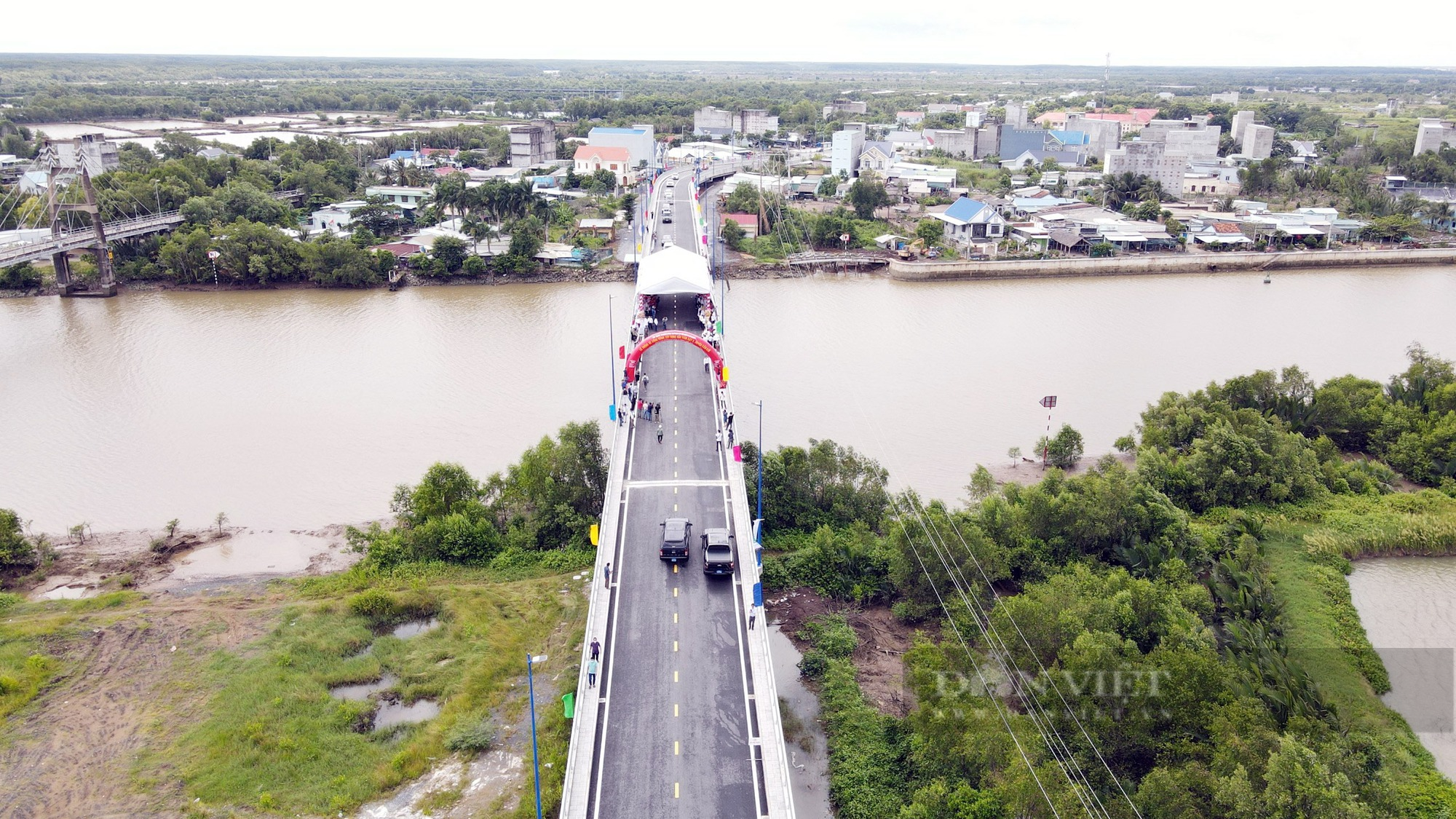 Diện mạo cây cầu hơn 340 tỷ đồng tại huyện Cần Giờ trong ngày thông xe - Ảnh 5.