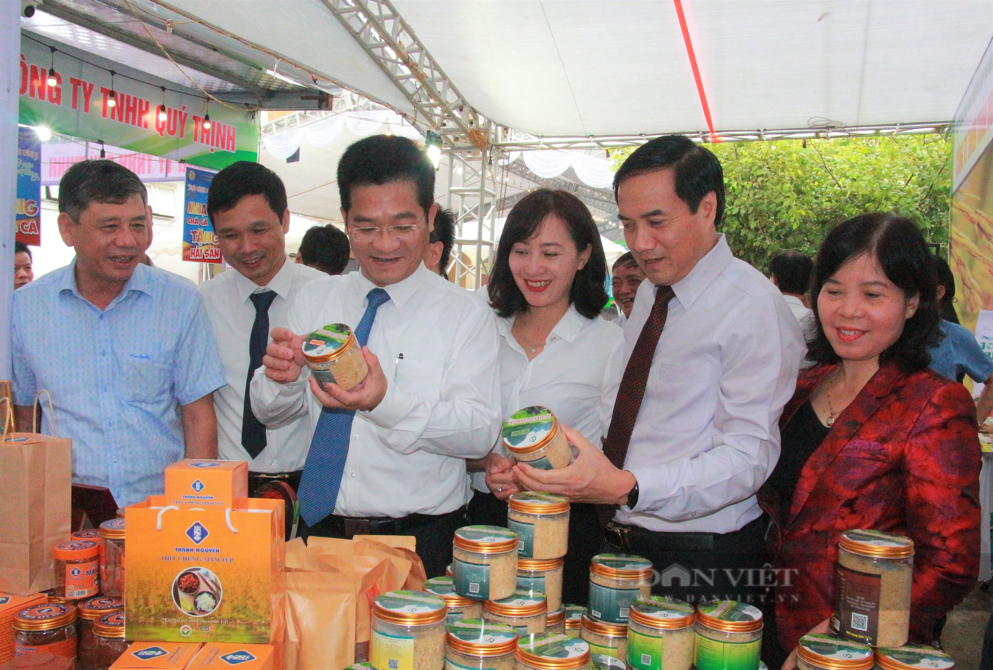 Nam Định: Hàng trăm sản phẩm OCOP quy tụ tại Hội chợ giới thiệu nông sản an toàn năm 2023 - Ảnh 1.