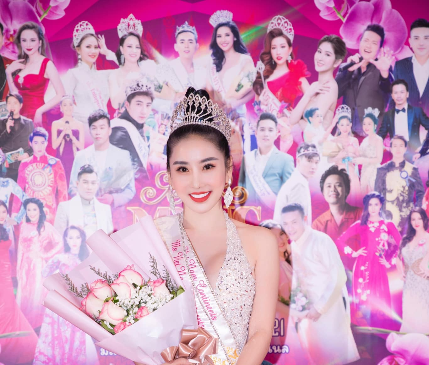 Gia cảnh Hoa hậu Thế giới người Việt 2022 Trịnh Thanh Hồng và phát ngôn về &quot;sự tỉnh táo&quot; bất ngờ bị &quot;đào lại&quot; - Ảnh 1.