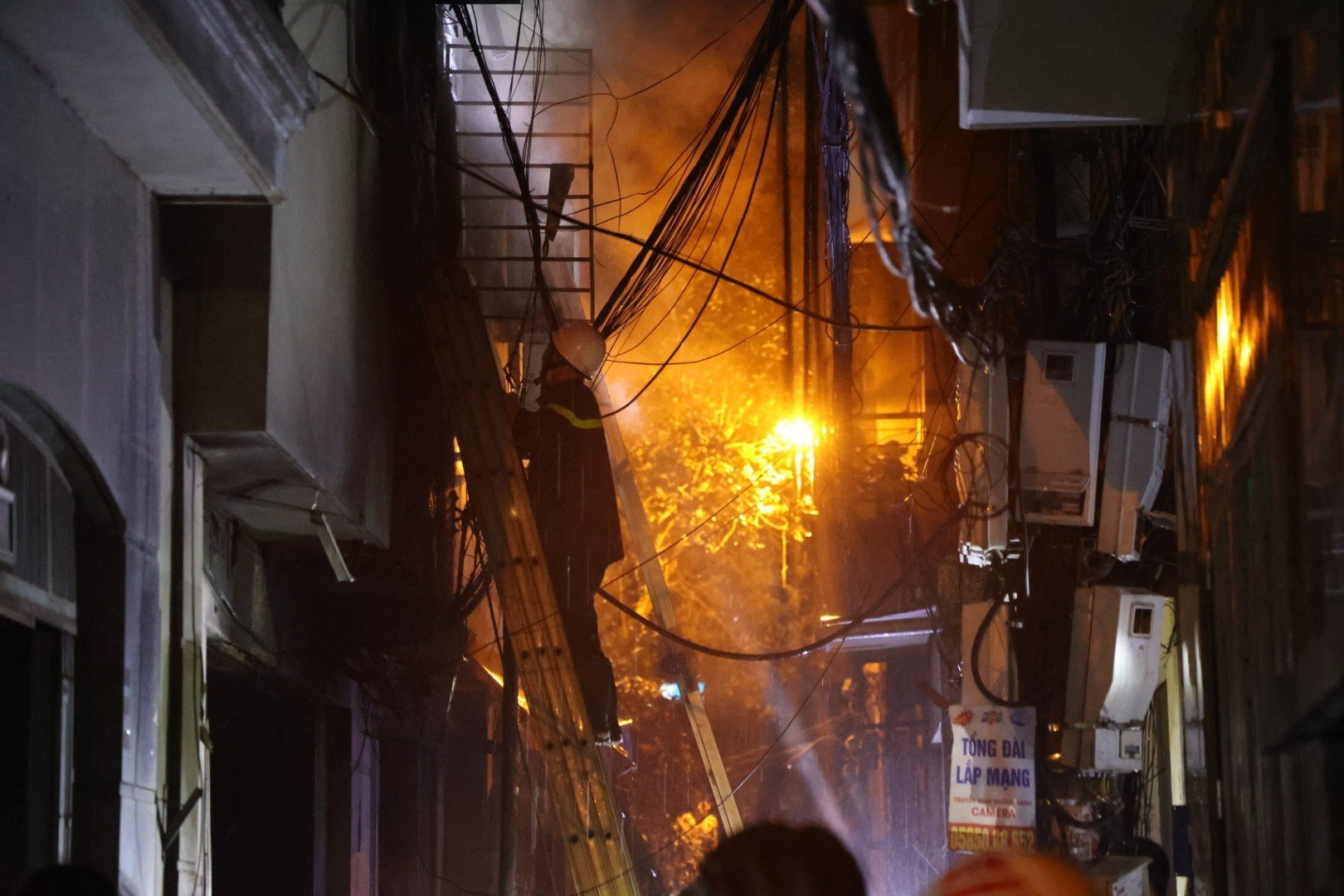 Nóng: Vụ cháy chung cư mini tại Hà Nội, bảo hiểm dự kiến chi trả cho nạn nhận trên 10 tỷ đồng - Ảnh 1.