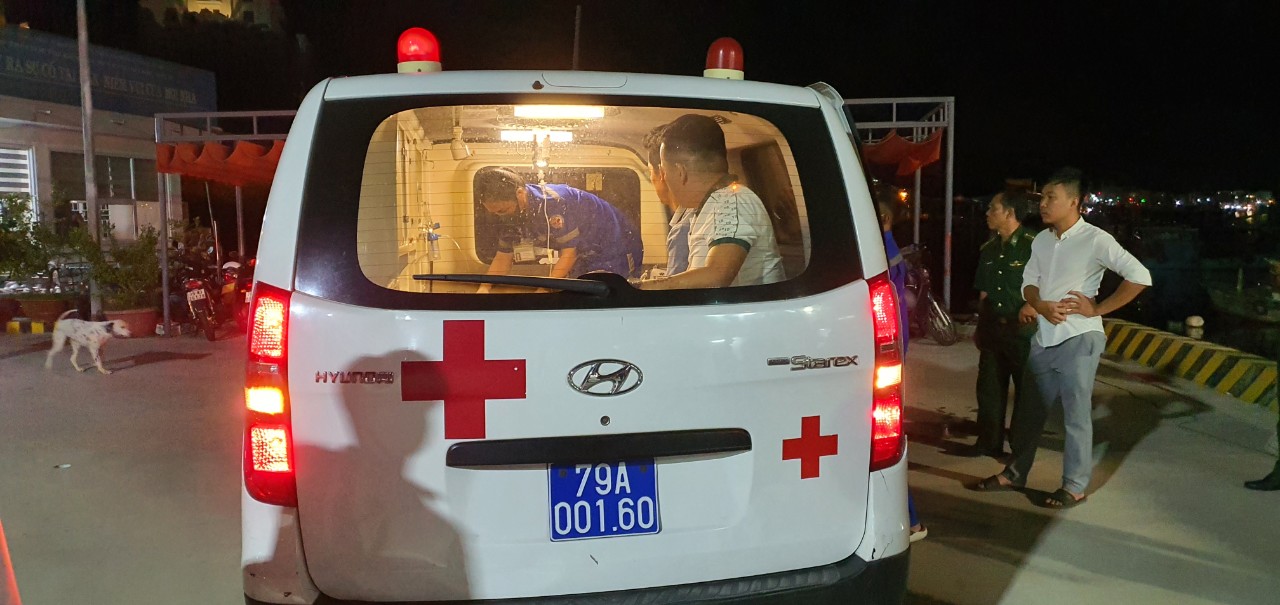 Một thuyền viên tỉnh Quảng Nam bị tai biến nặng được đưa vào cấp cứu - Ảnh 3.