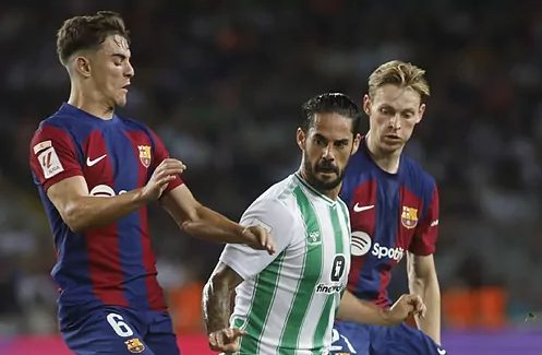 5 cầu thủ khác nhau ghi bàn giúp Barca thắng &quot;5 sao&quot; trước Betis - Ảnh 1.