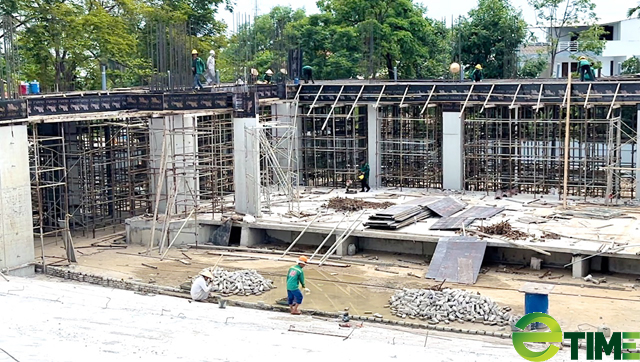 Quảng Ngãi:
Huyện “đội sổ” đã thăng hạng vươn lên vị trí áp chót bảng giải ngân đầu tư công
 - Ảnh 4.