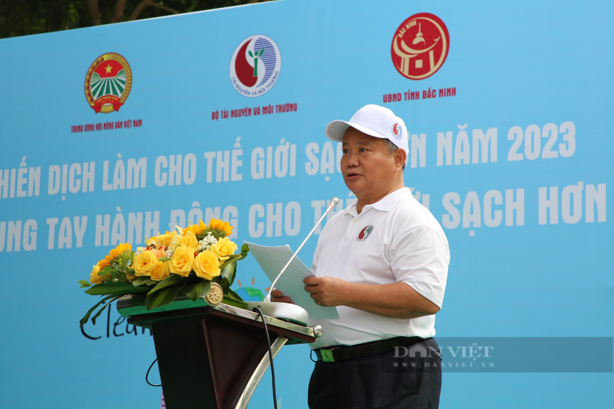 Trung ương Hội Nông dân Việt Nam cùng Bộ TNMT, tỉnh Bắc Ninh phát động Chiến dịch làm cho thế giới sạch hơn - Ảnh 1.