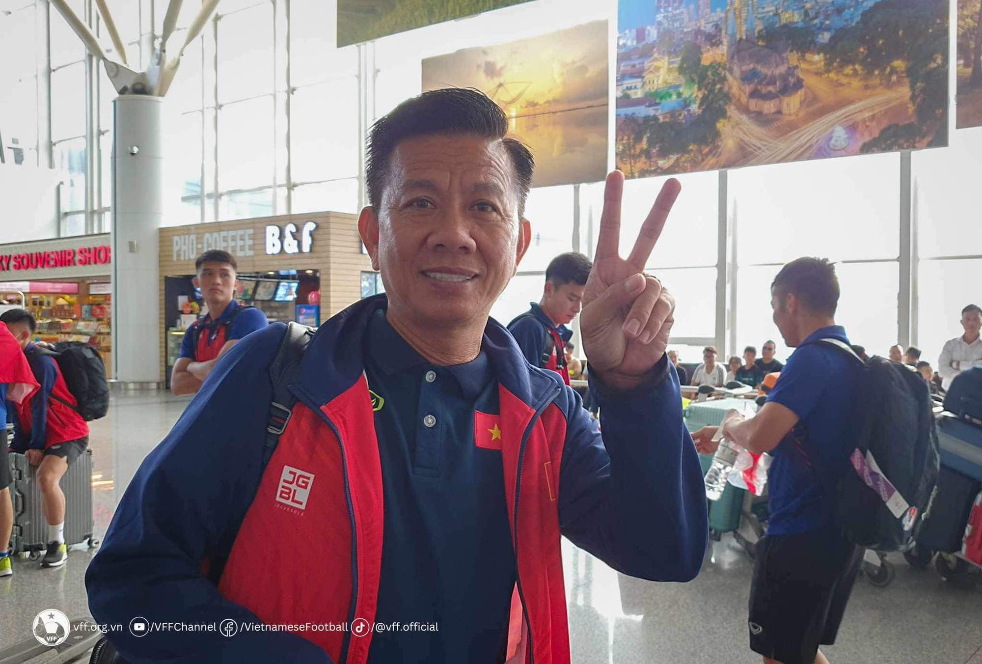 Đội tuyển Olympic Việt Nam lên đường tham dự ASIAD 19 - Ảnh 2.