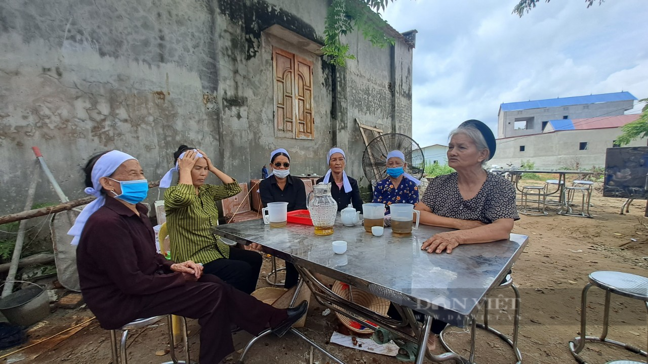 Cám cảnh nạn nhân trong vụ thảm án ở Thái Nguyên: Không người nhang khói, họ hàng xúm lại lo ma chay  - Ảnh 3.