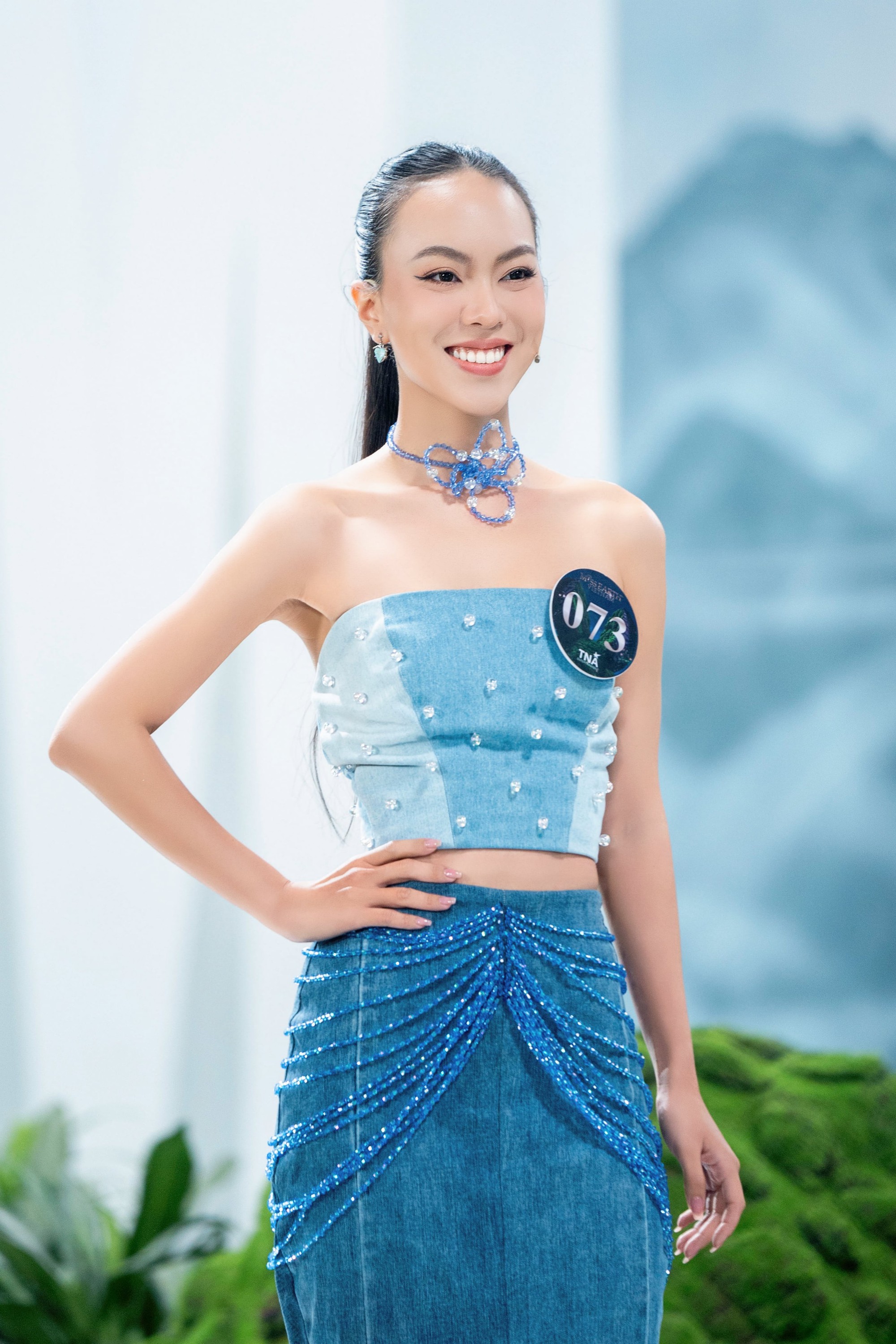 12 mỹ nhân nổi bật nhất khi trình diễn trang phục tái chế trước chung kết Miss Earth Vietnam 2023 - Ảnh 7.