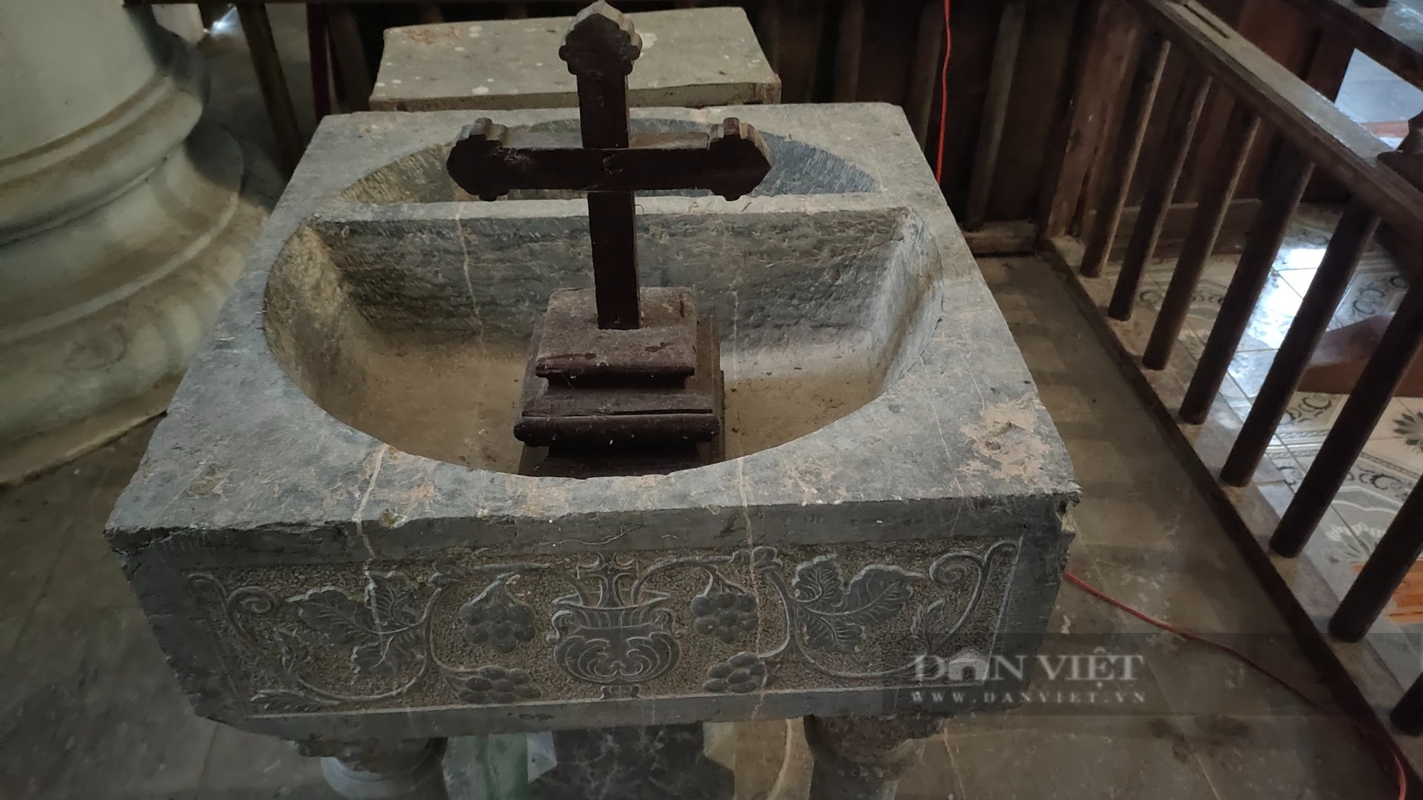 Bí ẩn về 2 bộ hài cốt đang được lưu giữ tại nhà thờ hơn 100 tuổi ở Ninh Bình - Ảnh 2.