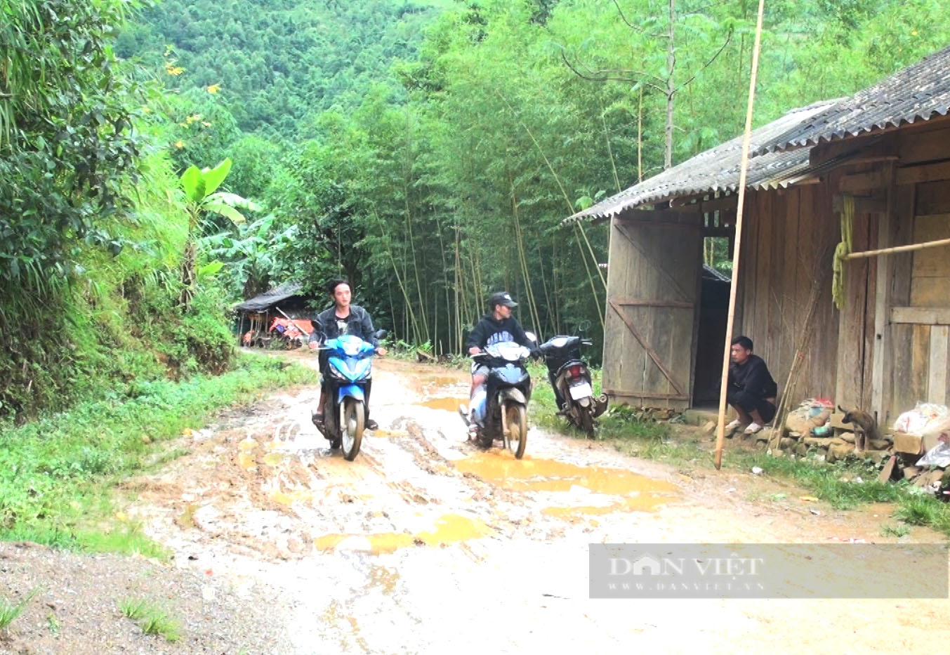 Nhiều hội viên nông dân huyện Bảo Lạc (tỉnh Cao Bằng) khó tiếp cận thông tin vì… thiếu điện - Ảnh 3.