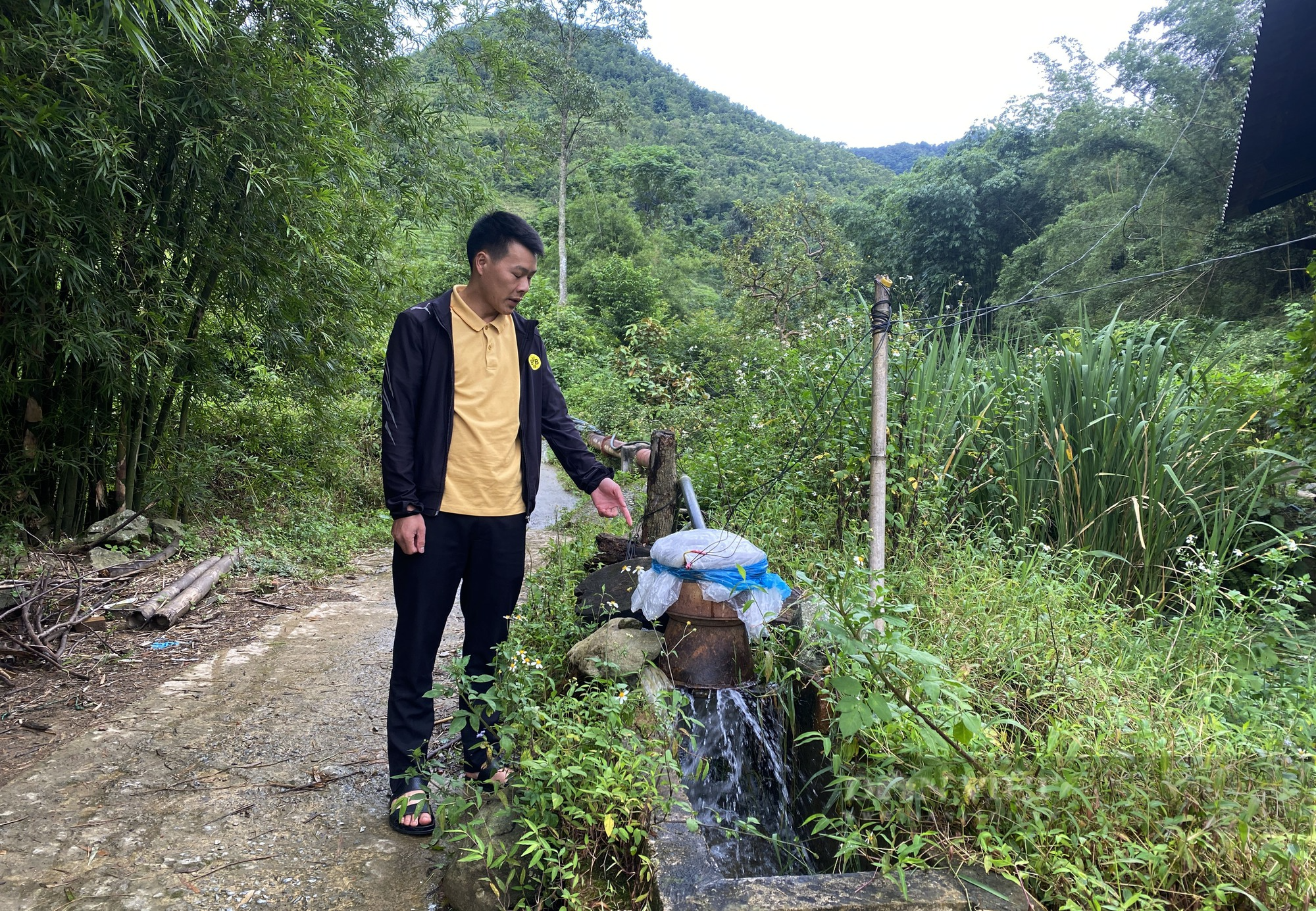 Nhiều hội viên nông dân huyện Bảo Lạc (tỉnh Cao Bằng) khó tiếp cận thông tin vì… thiếu điện - Ảnh 4.