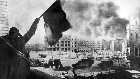 Trận Stalingrad, Hồng quân Liên Xô bắt 300.000 quân phát xít làm tù binh - Ảnh 1.