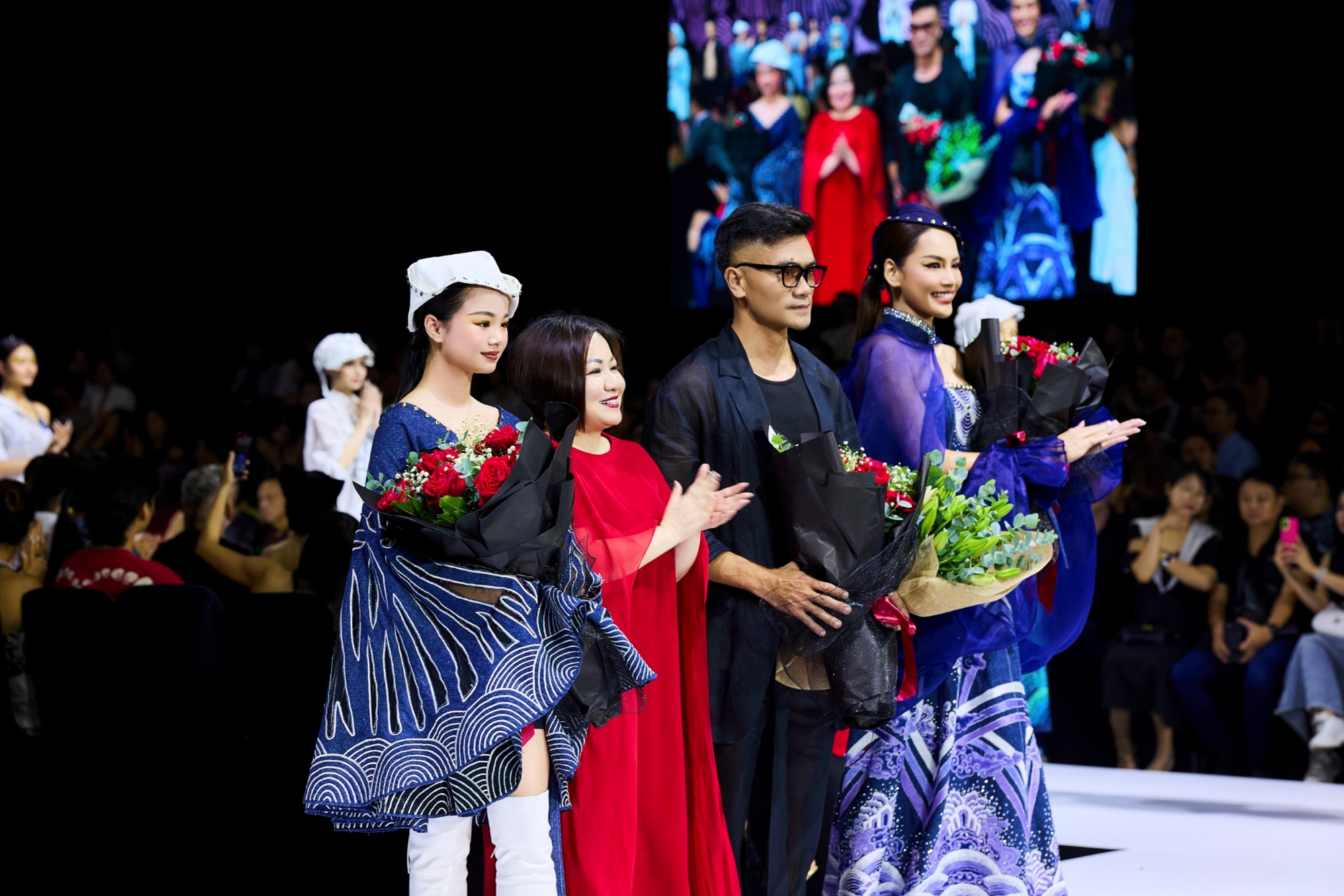 Hé lộ mẫu nhí Việt Nam sẽ xuất hiện trong BST của NTK nổi tiếng Michael Cinco tại Paris Fashion Week 2023 - Ảnh 3.