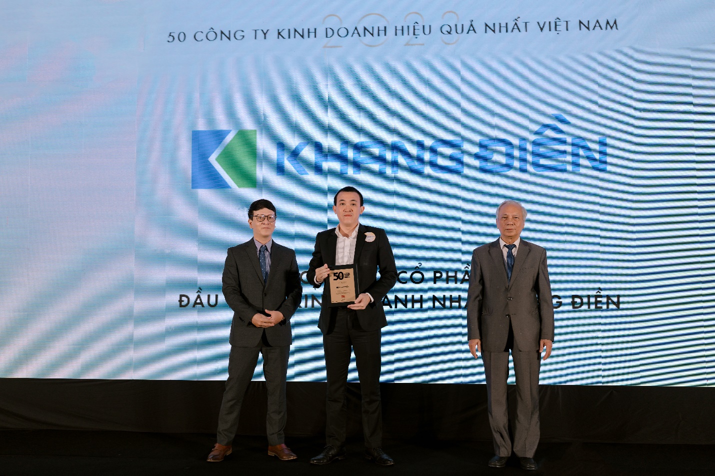 Tập Đoàn Khang Điền (KDH) nhận danh hiệu “TOP 50 Công ty kinh doanh hiệu quả nhất Việt Nam 2023” - Ảnh 1.