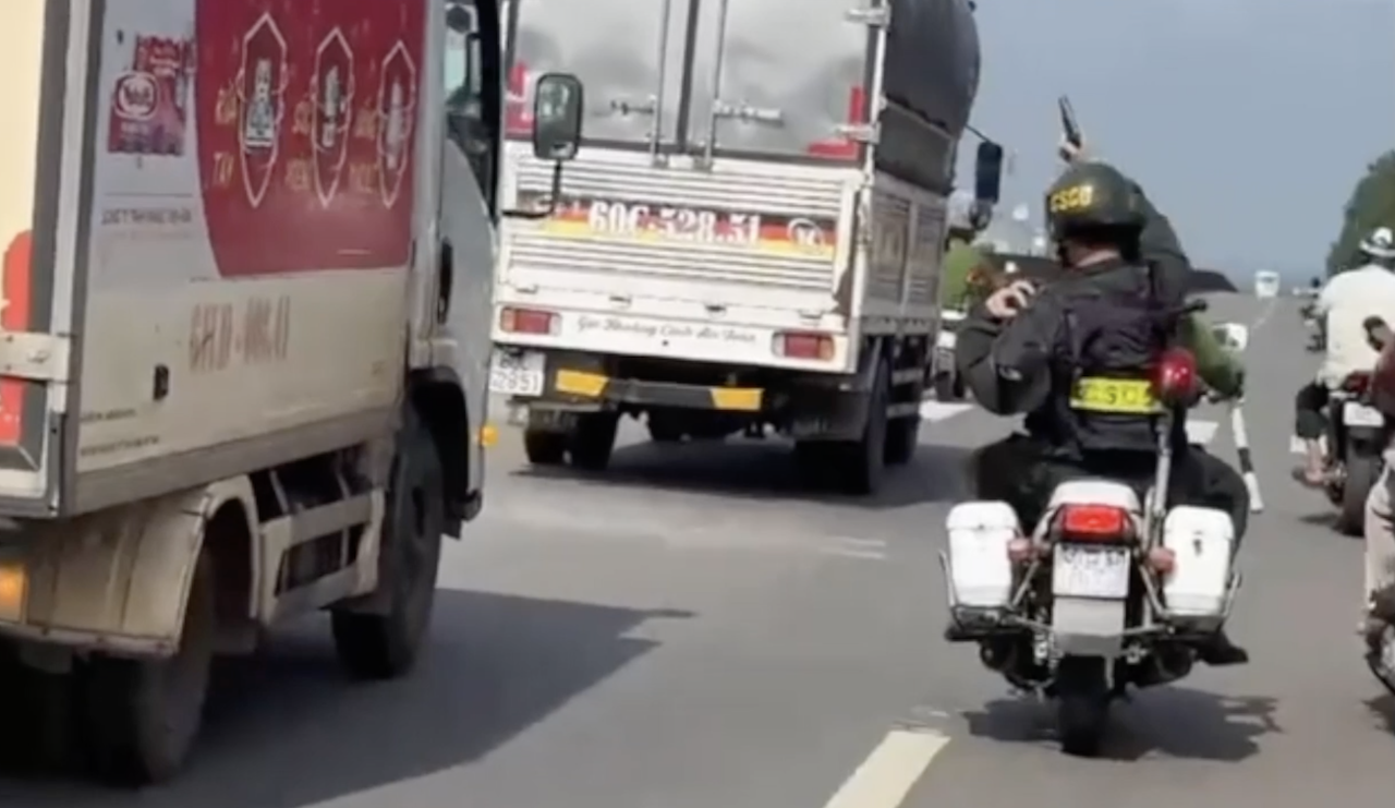 Vụ truy đuổi xe tải hơn 10km ở Đồng Nai: Tài xế dương tính ma tuý, xe hết đăng kiểm  - Ảnh 2.