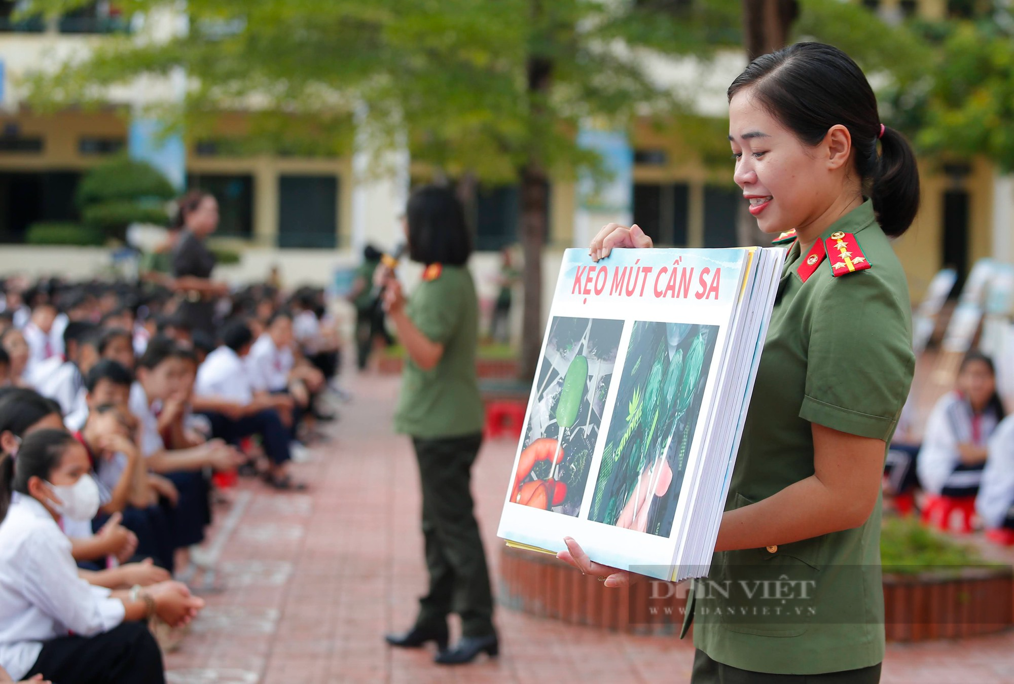 Gần 1.500 học sinh tại Hà Nội được tuyên truyền về cách nhận biết, phòng chống ma túy - Ảnh 5.