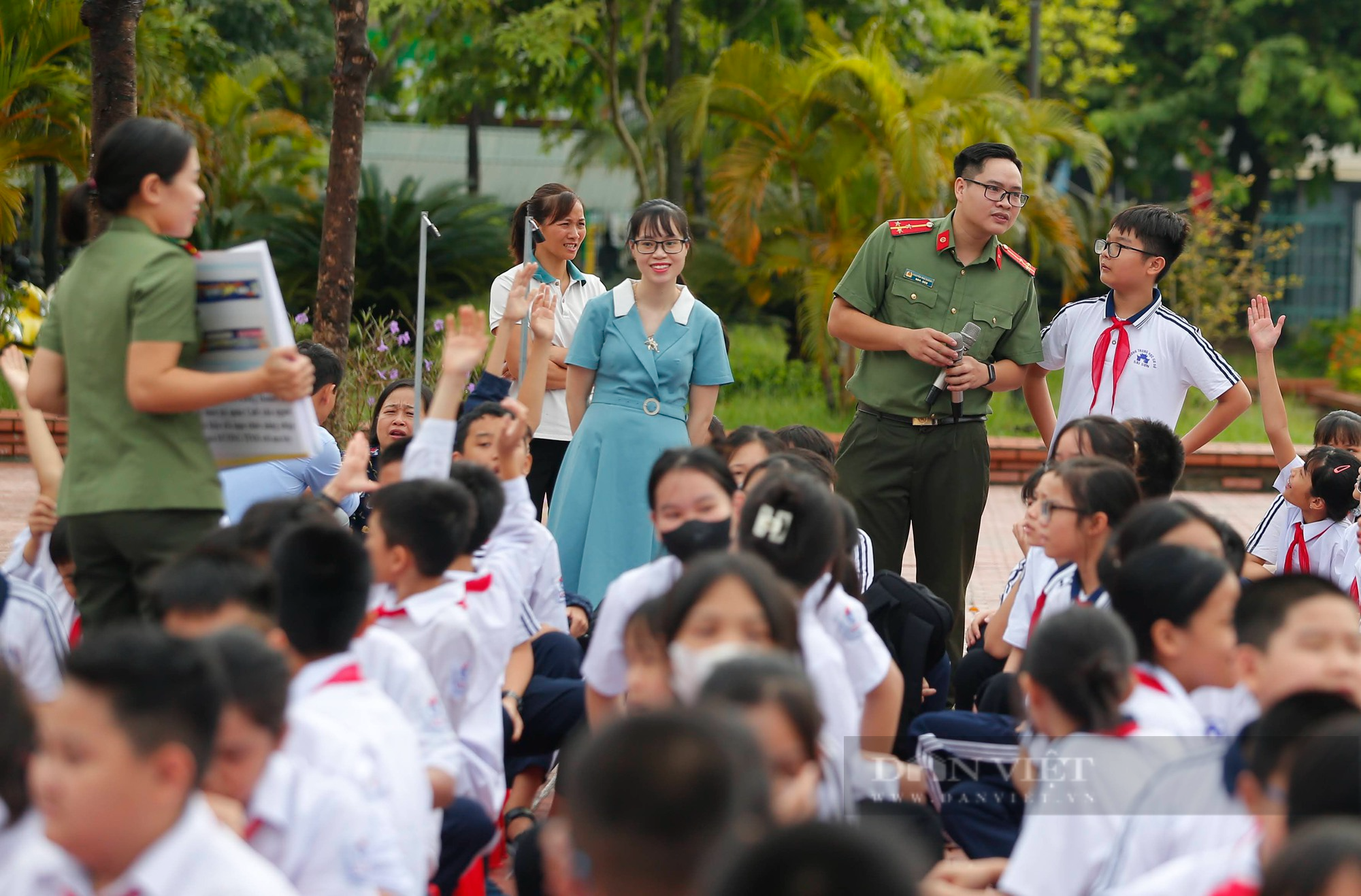 Gần 1.500 học sinh tại Hà Nội được tuyên truyền về cách nhận biết, phòng chống ma túy - Ảnh 8.