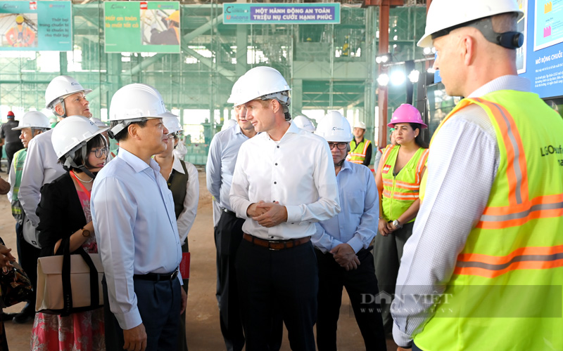 Phó Thủ tướng Chính phủ Lê Minh Khái tham quan dự án đầu tư nhà máy của  Tập đoàn Lego tại tỉnh Bình Dương. Ảnh: T.L