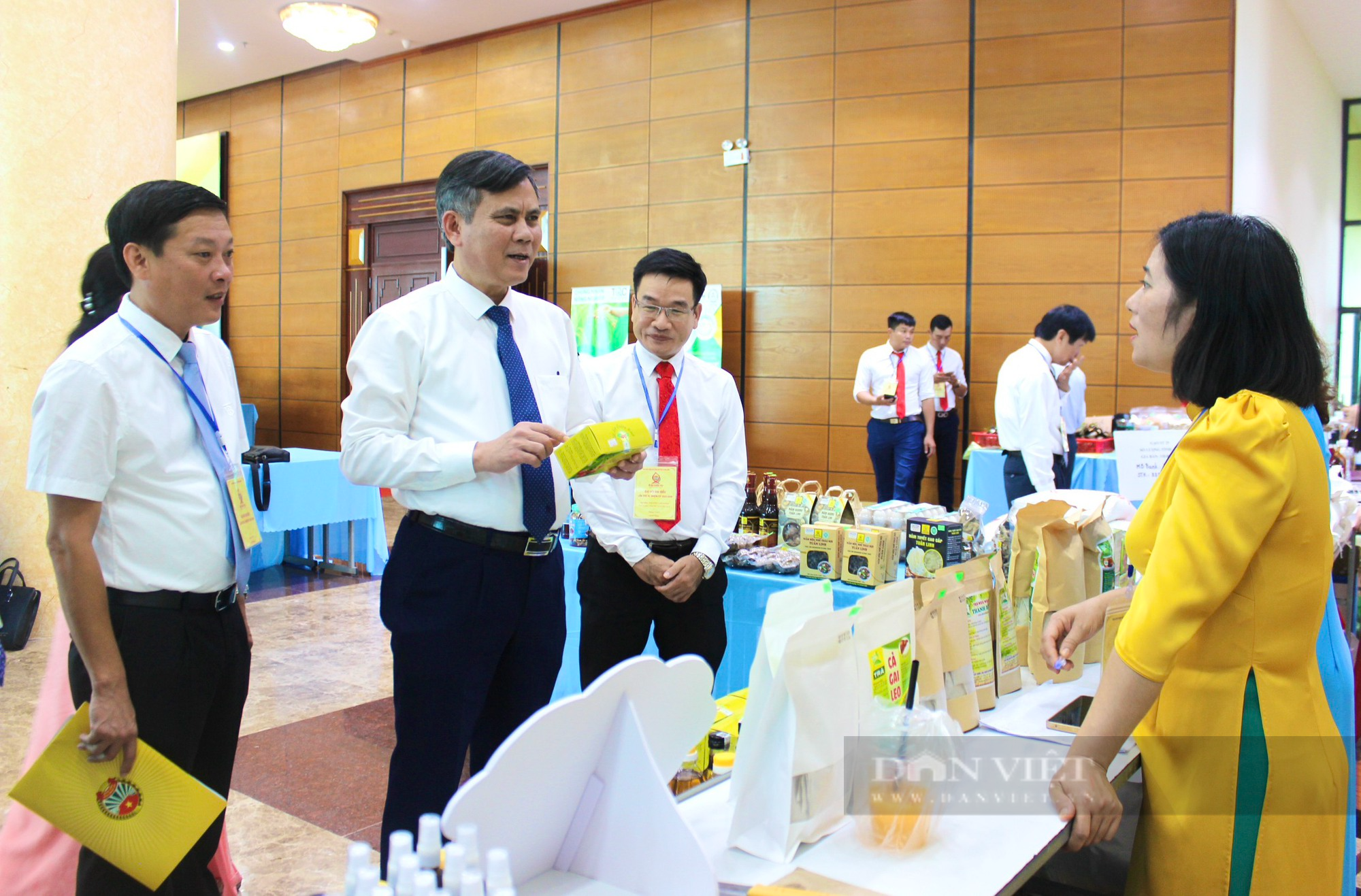 Sản phẩm OCOP huyện Bố Trạch gây ấn tượng tại Đại hội đại biểu Hội Nông dân tỉnh Quảng Bình - Ảnh 3.