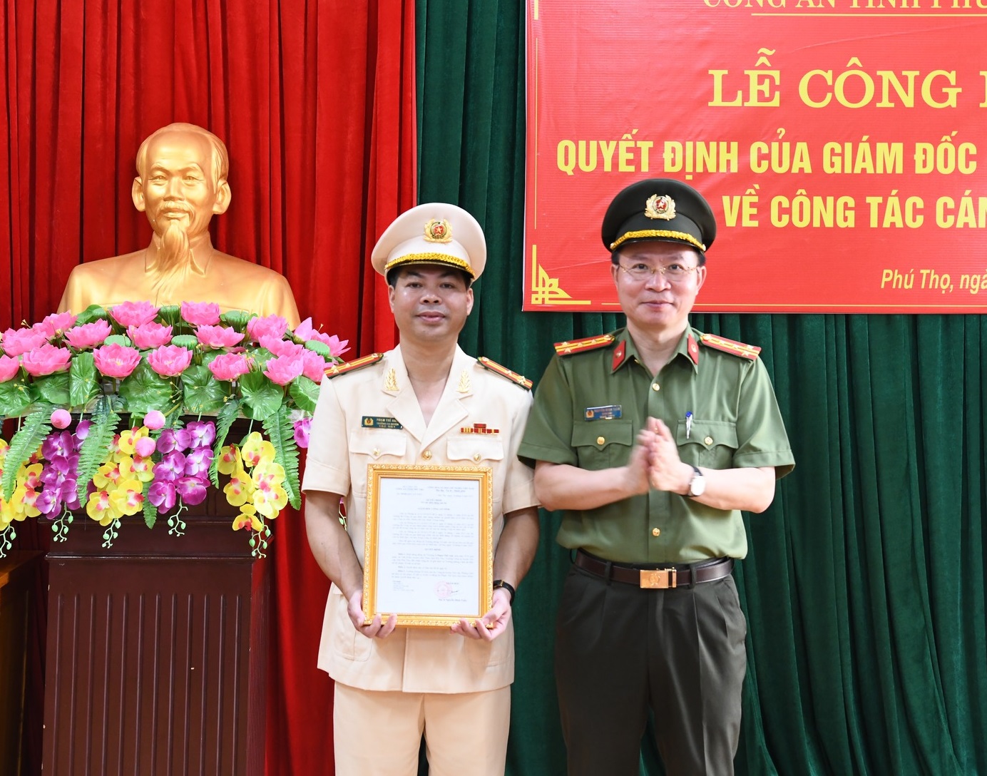 Công an tỉnh Phú Thọ điều động hàng loạt cán bộ - Ảnh 2.