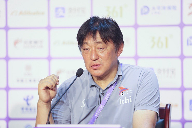 HLV Otsuka Ichiro (Olympic Mông Cổ): &quot;Tôi bất ngờ khi Olympic Việt Nam quá xuất sắc!&quot; - Ảnh 1.