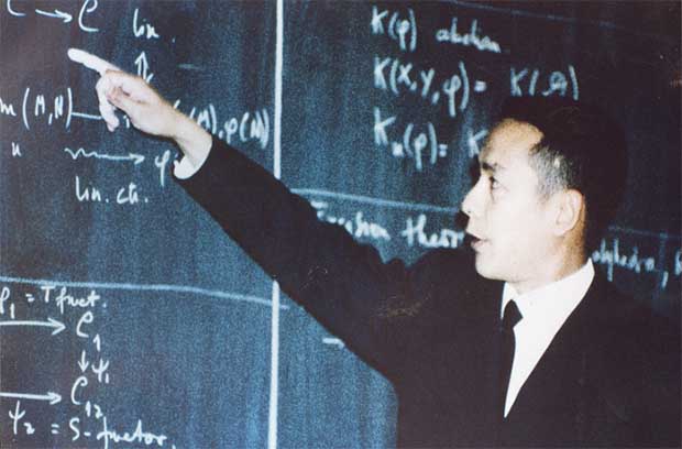 Vị giáo sư toán học duy nhất nào ở Việt Nam là tướng tình báo nổi tiếng? - Ảnh 1.