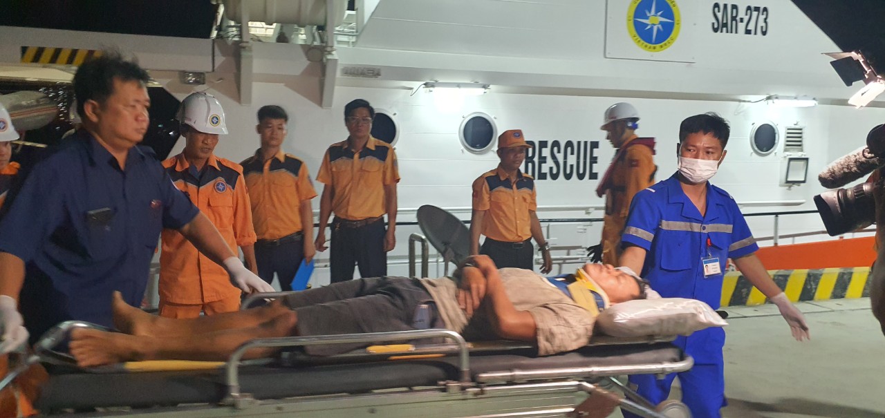 Trong 5 ngày cứu 3 thuyền viên tỉnh Quảng Nam gặp nạn trên biển - Ảnh 2.