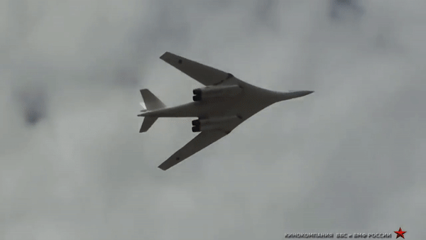 &quot;Oanh tạc cơ&quot; Tu-160 được Nga điều động tới căn cứ chỉ cách Phần Lan 150 km - Ảnh 11.