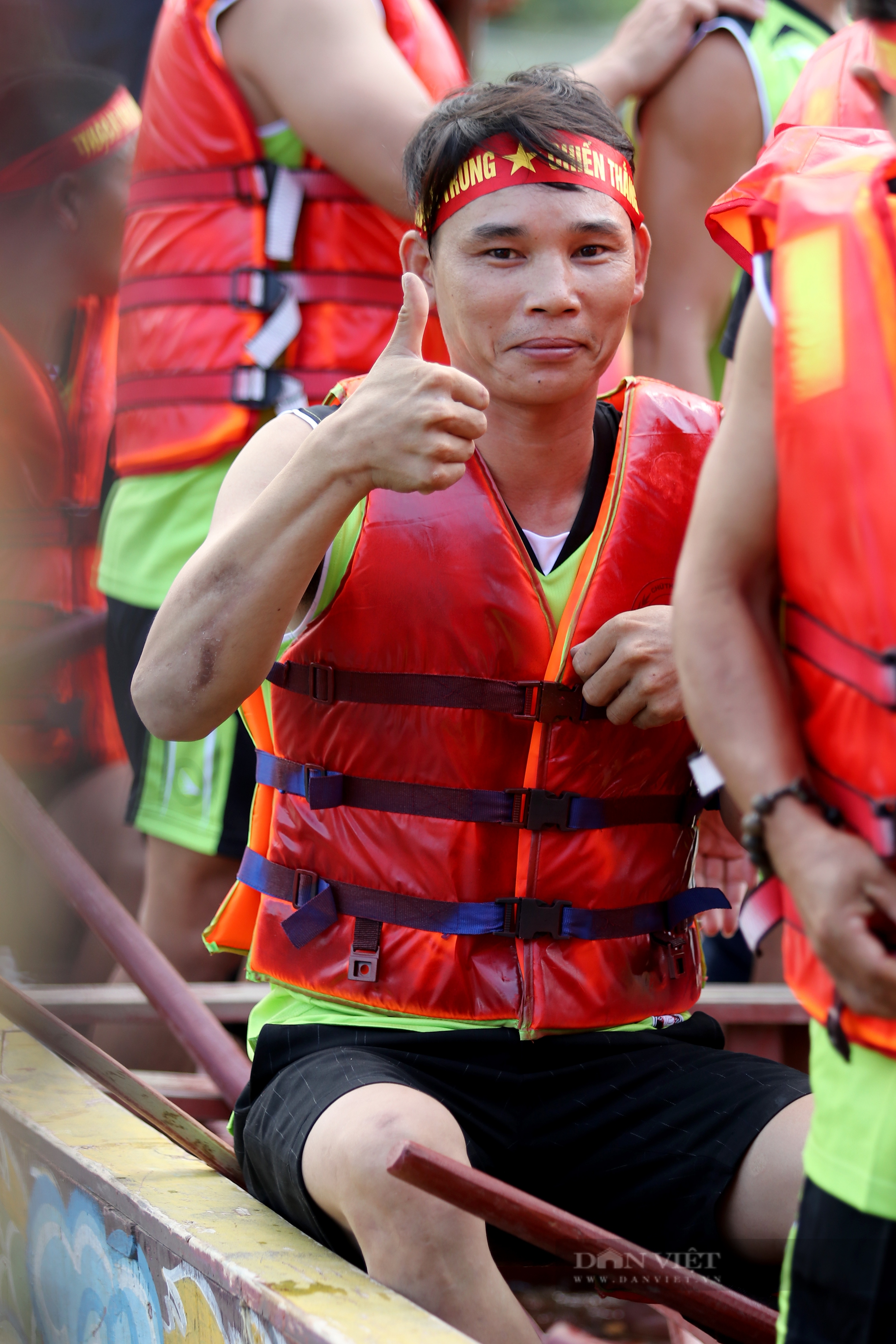 Hà Tĩnh: Sôi động lễ hội đua thuyền truyền thống trên sông Rào Cái trong ngày Tết Độc lập - Ảnh 7.