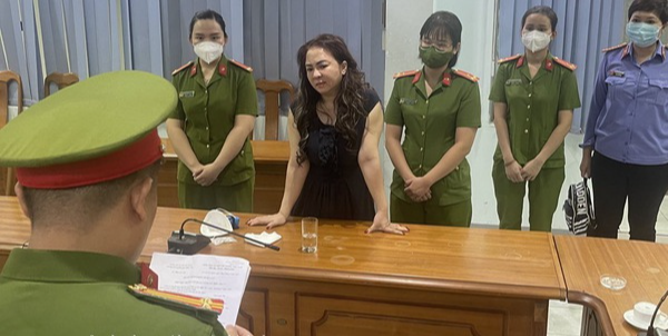 Tình tiết giảm nhẹ, tăng nặng trách nhiệm hình sự của bà Nguyễn Phương Hằng và 4 đồng phạm  - Ảnh 1.