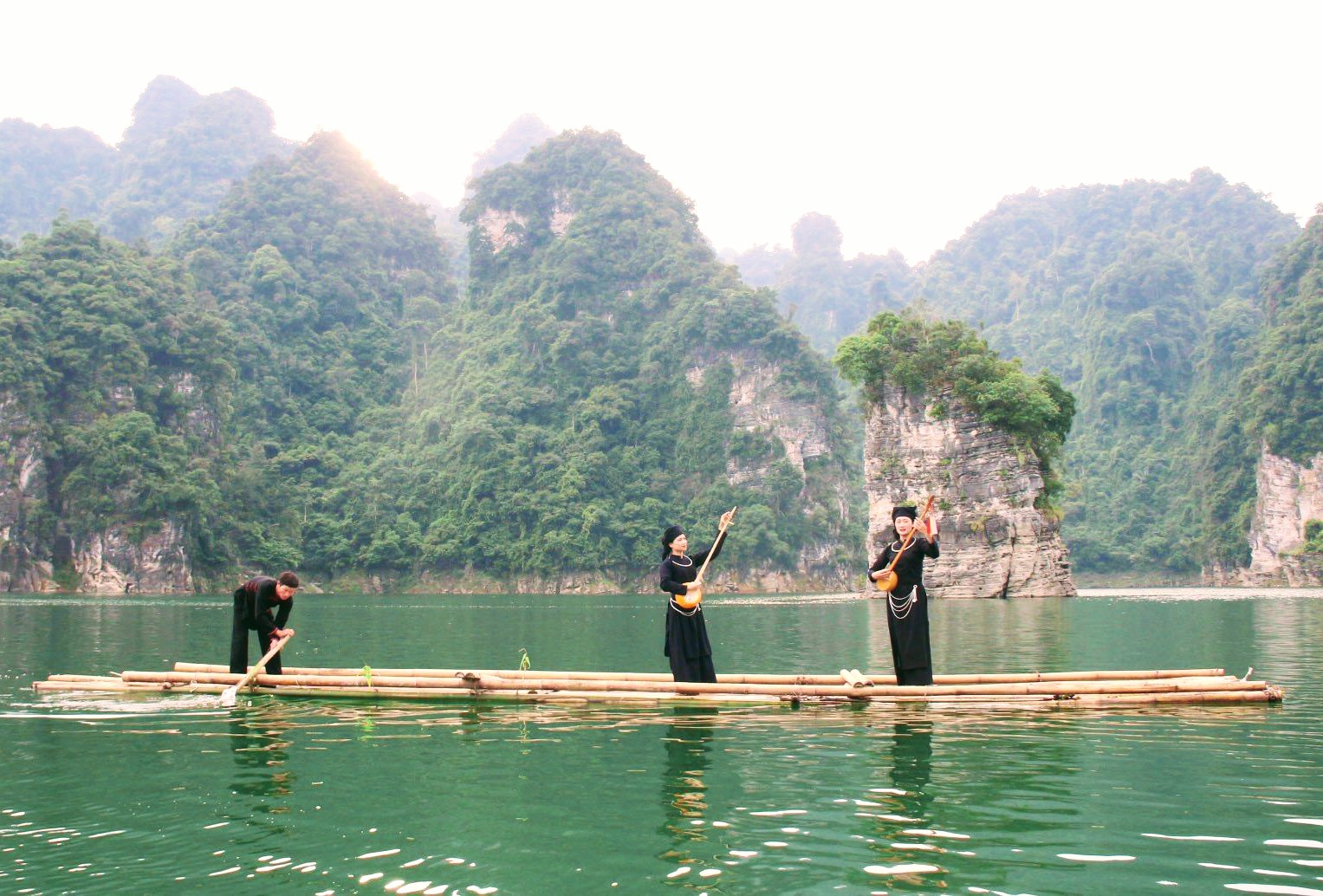 Chương trình du lịch &quot;Qua những miền di sản Việt Bắc” đã thu hút trên 71 triệu lượt khách - Ảnh 2.
