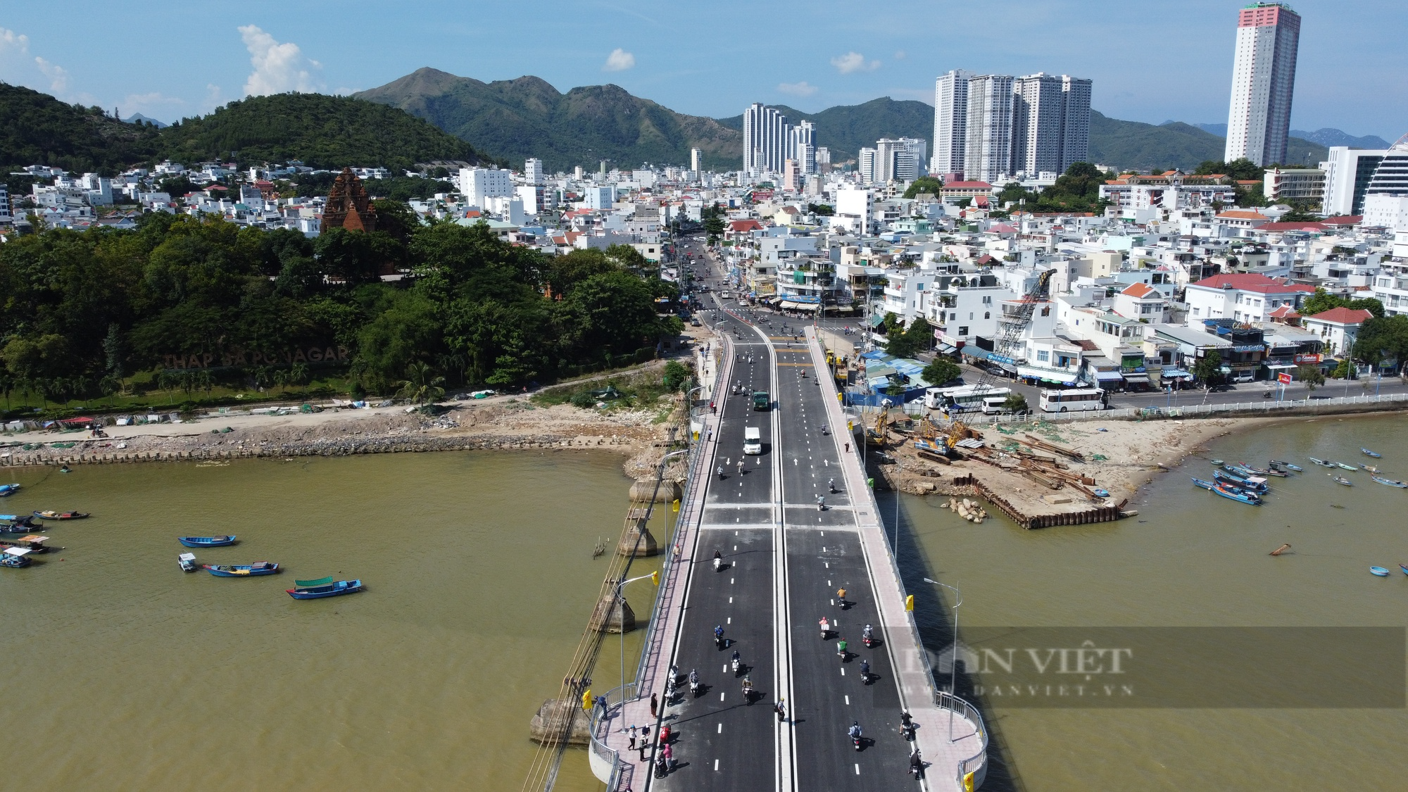 Toàn cảnh dự án cầu Xóm Bóng Nha Trang sau khi thông xe - Ảnh 1.