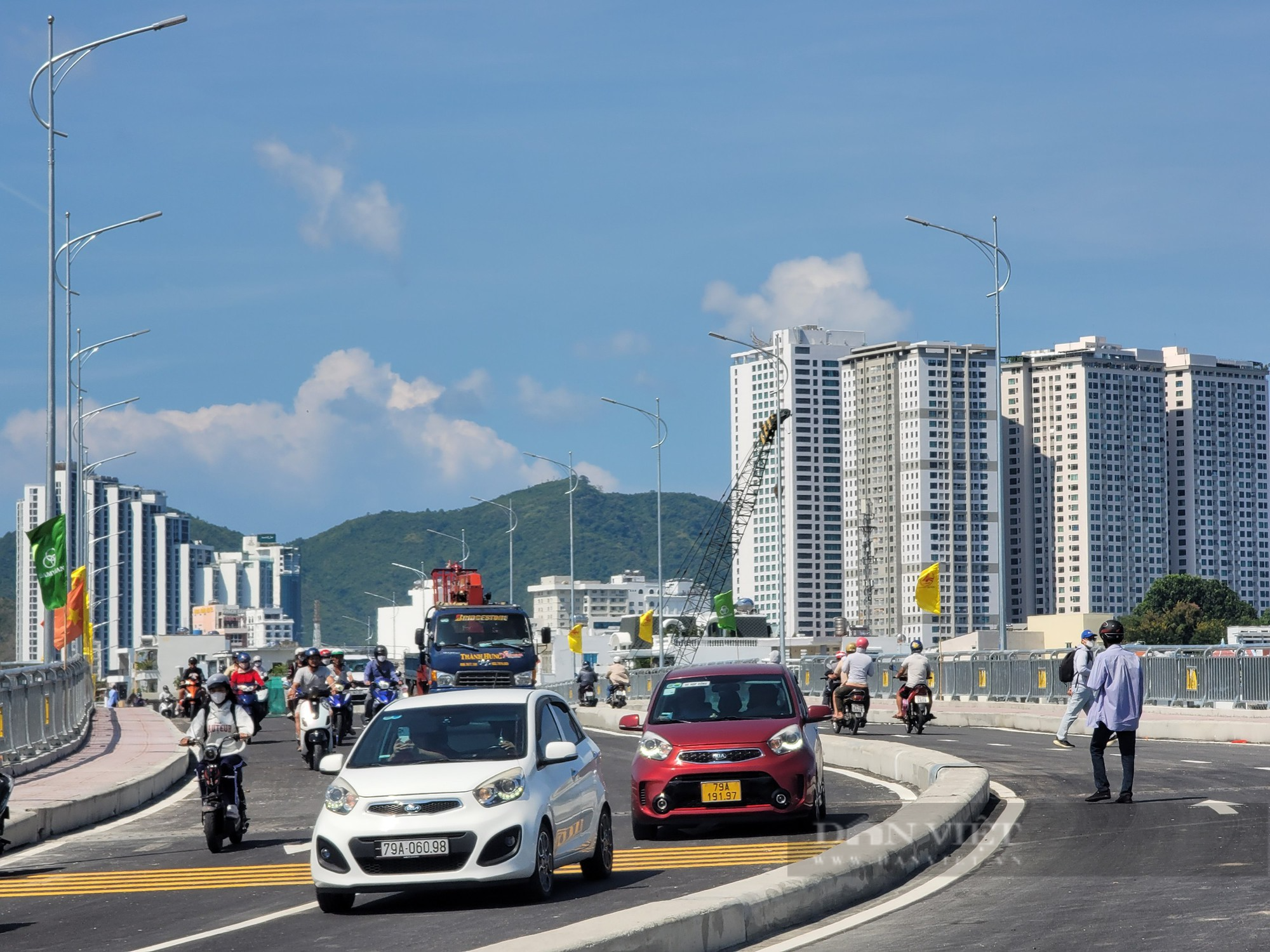 Toàn cảnh dự án cầu Xóm Bóng Nha Trang sau khi thông xe - Ảnh 2.