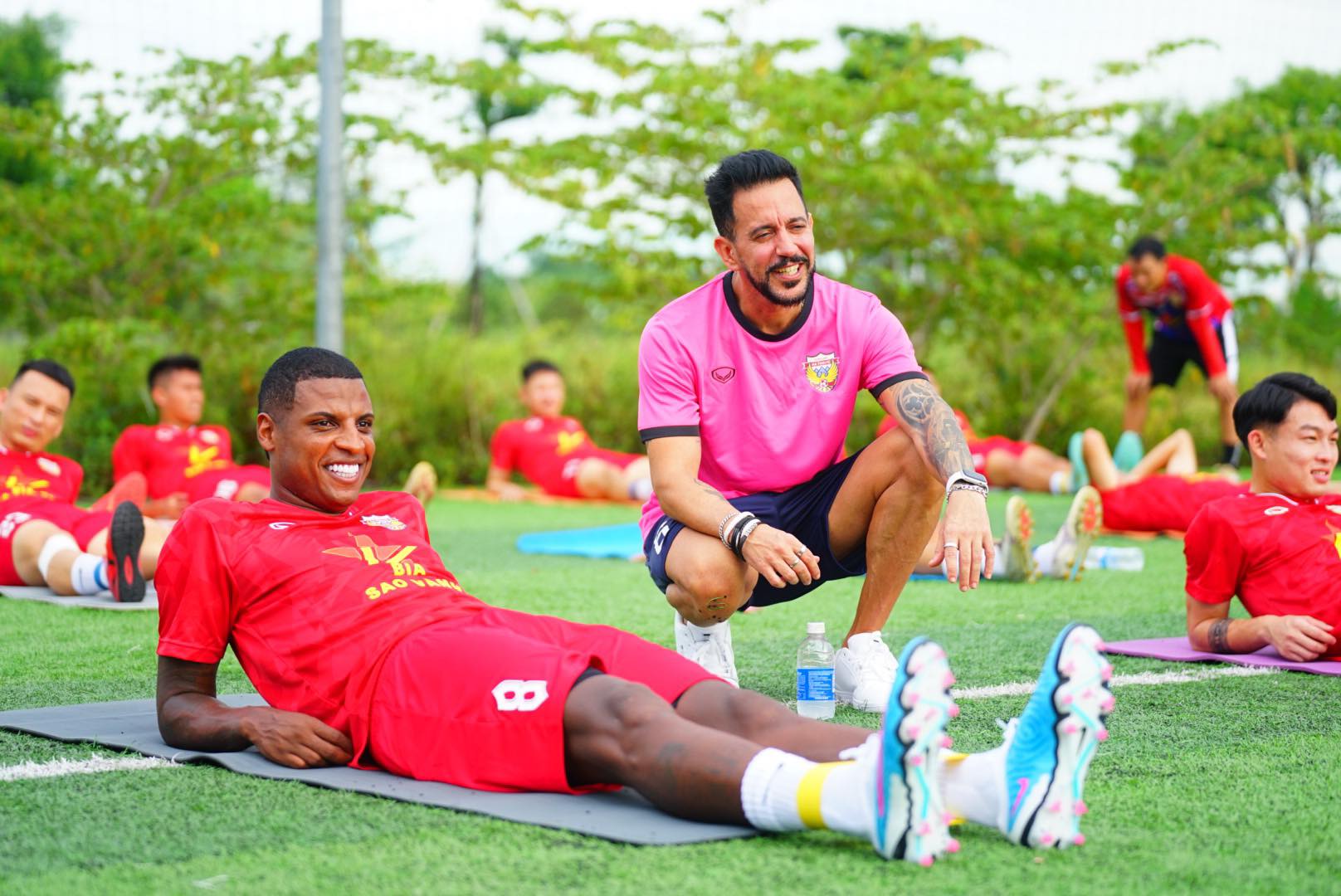 &quot;Chơi trội&quot;, ngoại binh &quot;khủng&quot; của Hà Tĩnh làm điều chưa từng có tại V.League - Ảnh 1.