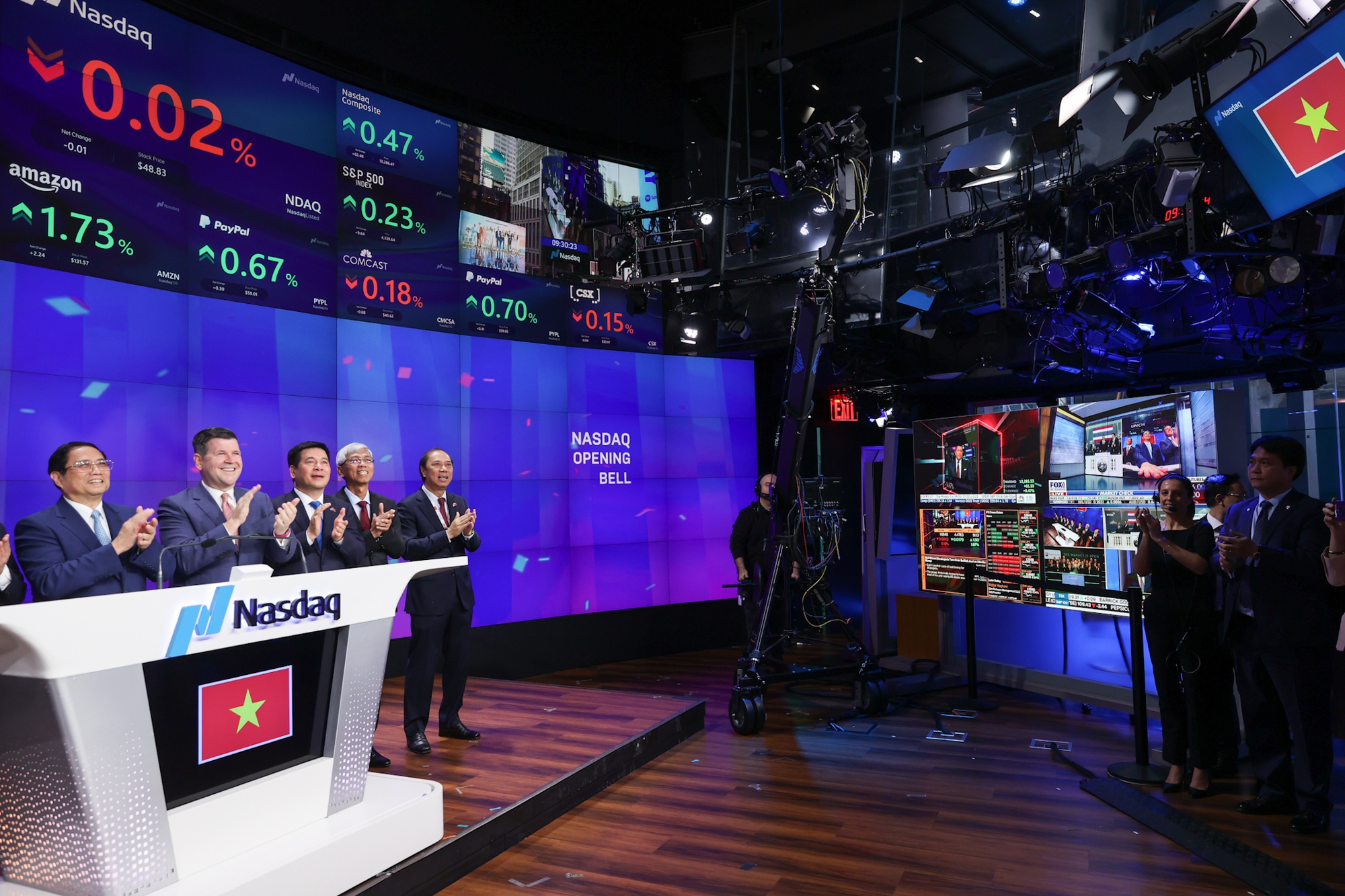 Thủ tướng rung chuông tại Sàn chứng khoán NASDAQ, kêu gọi các nhà đầu tư Hoa Kỳ - Ảnh 11.