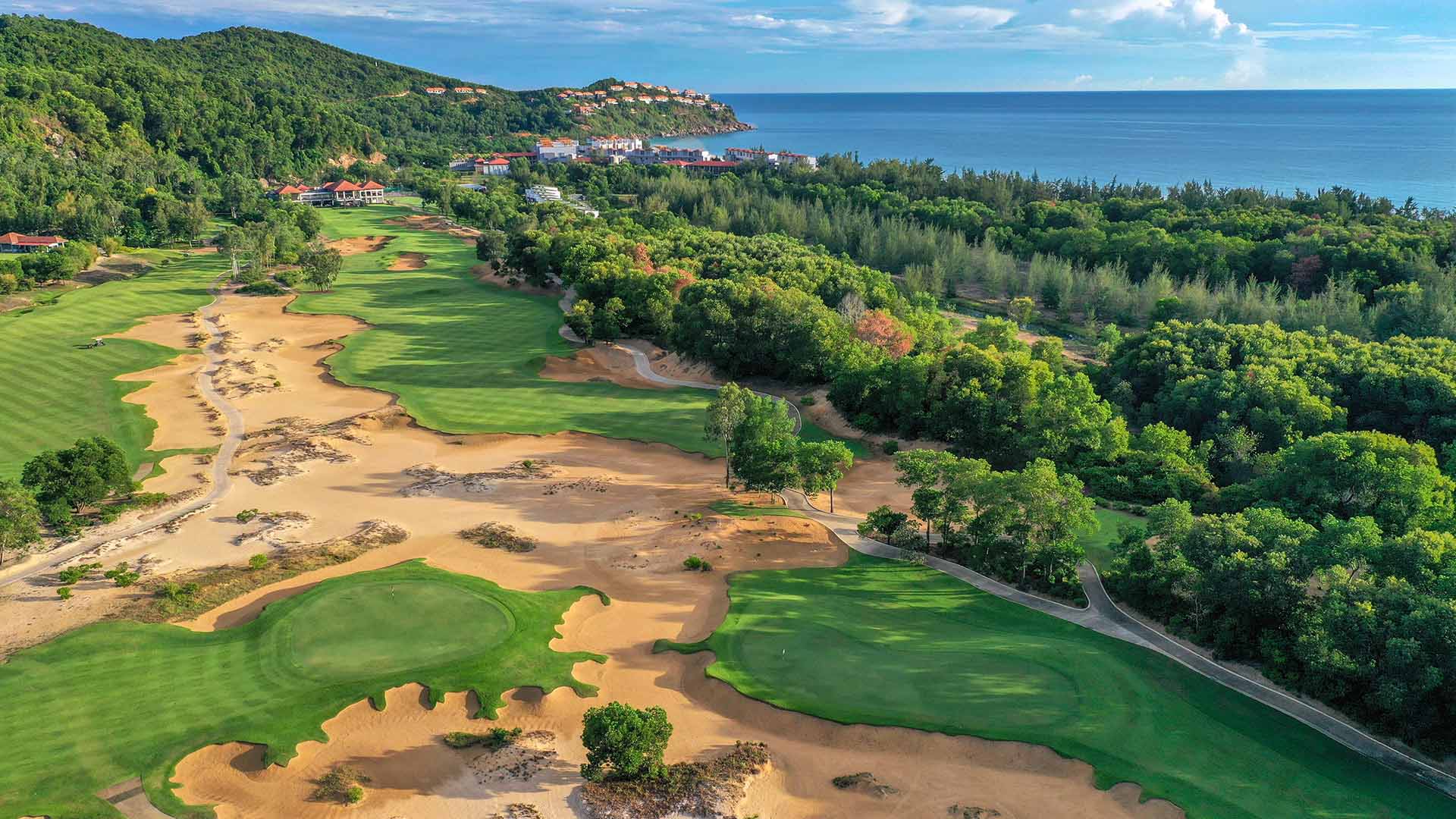 Bốn khu nghỉ dưỡng sân golf của Việt Nam vào top tốt nhất châu Á - Ảnh 4.