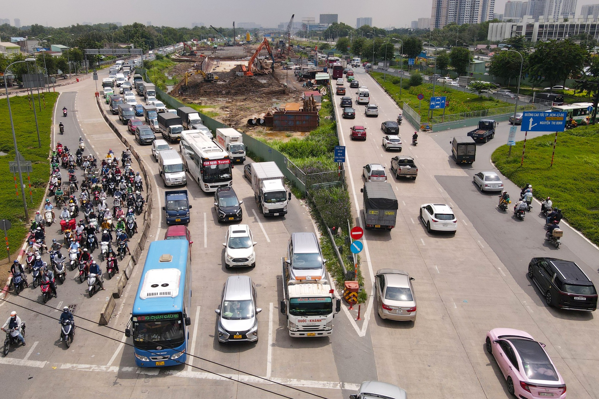 Dự án giải quyết ùn tắc giao thông nghìn tỷ ở TP.HCM đạt hơn 15% khối lượng sau gần 1 năm khởi công - Ảnh 2.