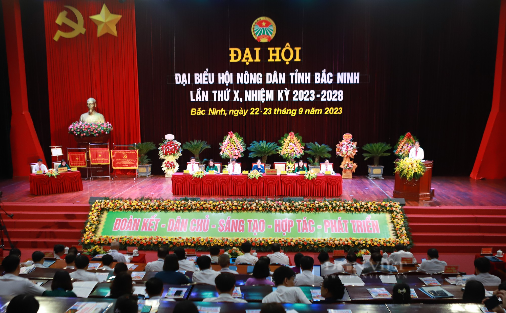 Phó chủ tịch Hội NDVN Nguyễn Xuân Định gợi mở 5 vấn đề tại Đại hội đại biểu Hội Nông dân tỉnh Bắc Ninh - Ảnh 1.