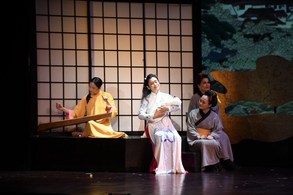 Hoàng Thái tử Nhật Bản Akishino và Công nương Kiko dự buổi công diễn vở opera “Công nữ Anio”  - Ảnh 3.