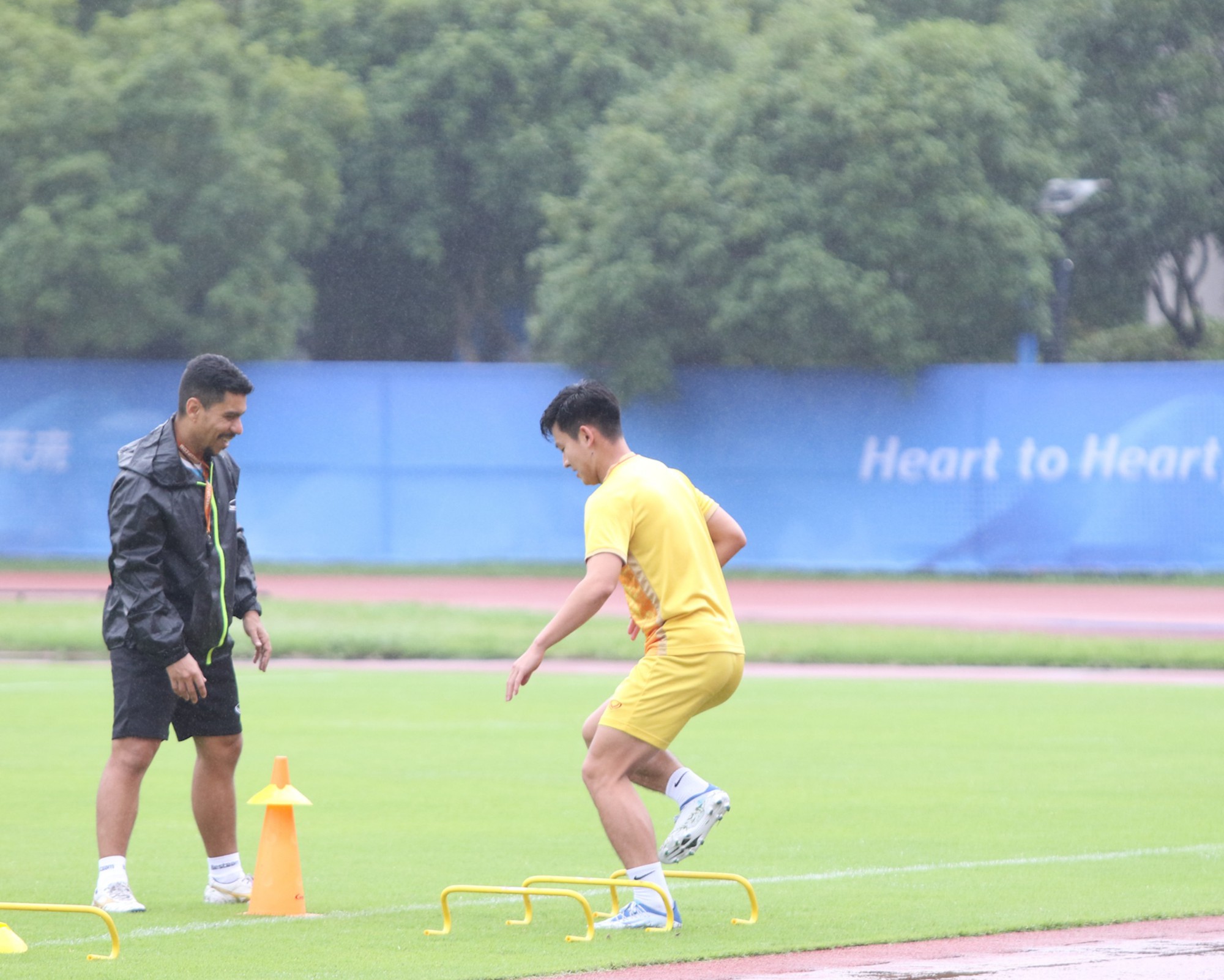 Quyết đấu Olympic Ả Rập Xê-út, Olympic Việt Nam nhận tin vui về Phan Tuấn Tài - Ảnh 1.