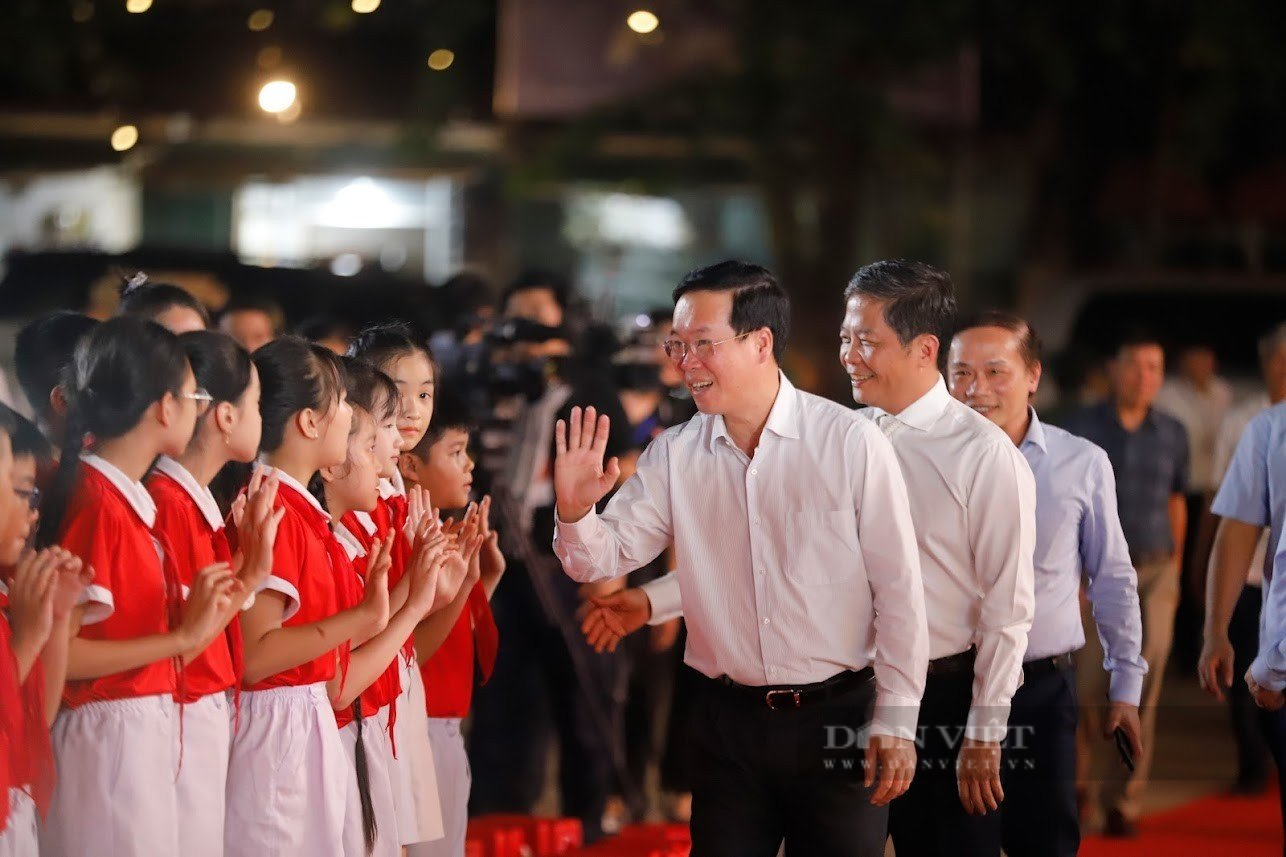 Chủ tịch nước Võ Văn Thưởng dự Lễ hội Thành Tuyên cùng các em thiếu niên, nhi đồng - Ảnh 1.