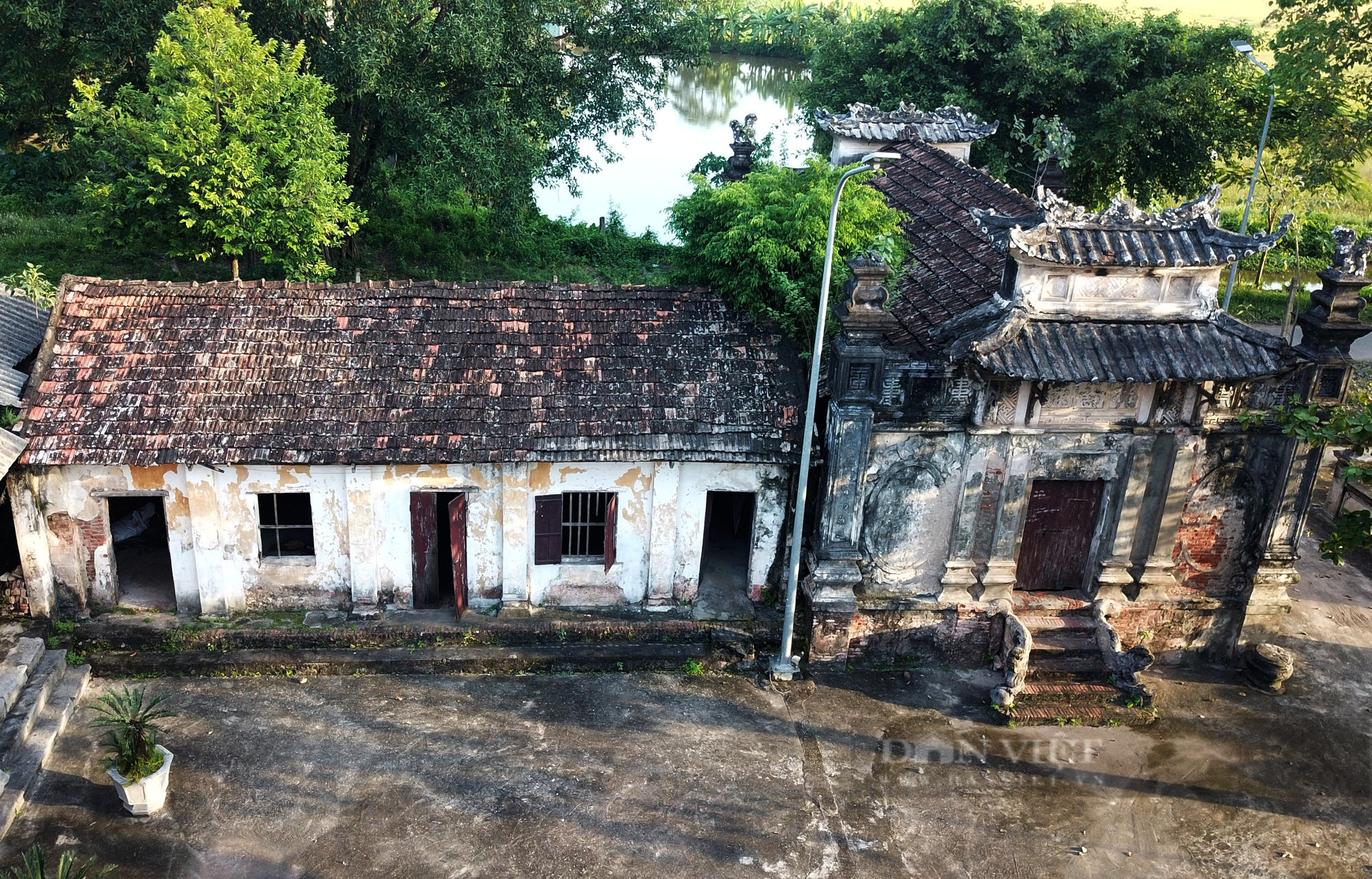 Ngôi đình cổ có thế &quot;rồng quay ngược&quot; bên bờ sông Đáy ở ngoại thành Hà Nội - Ảnh 3.