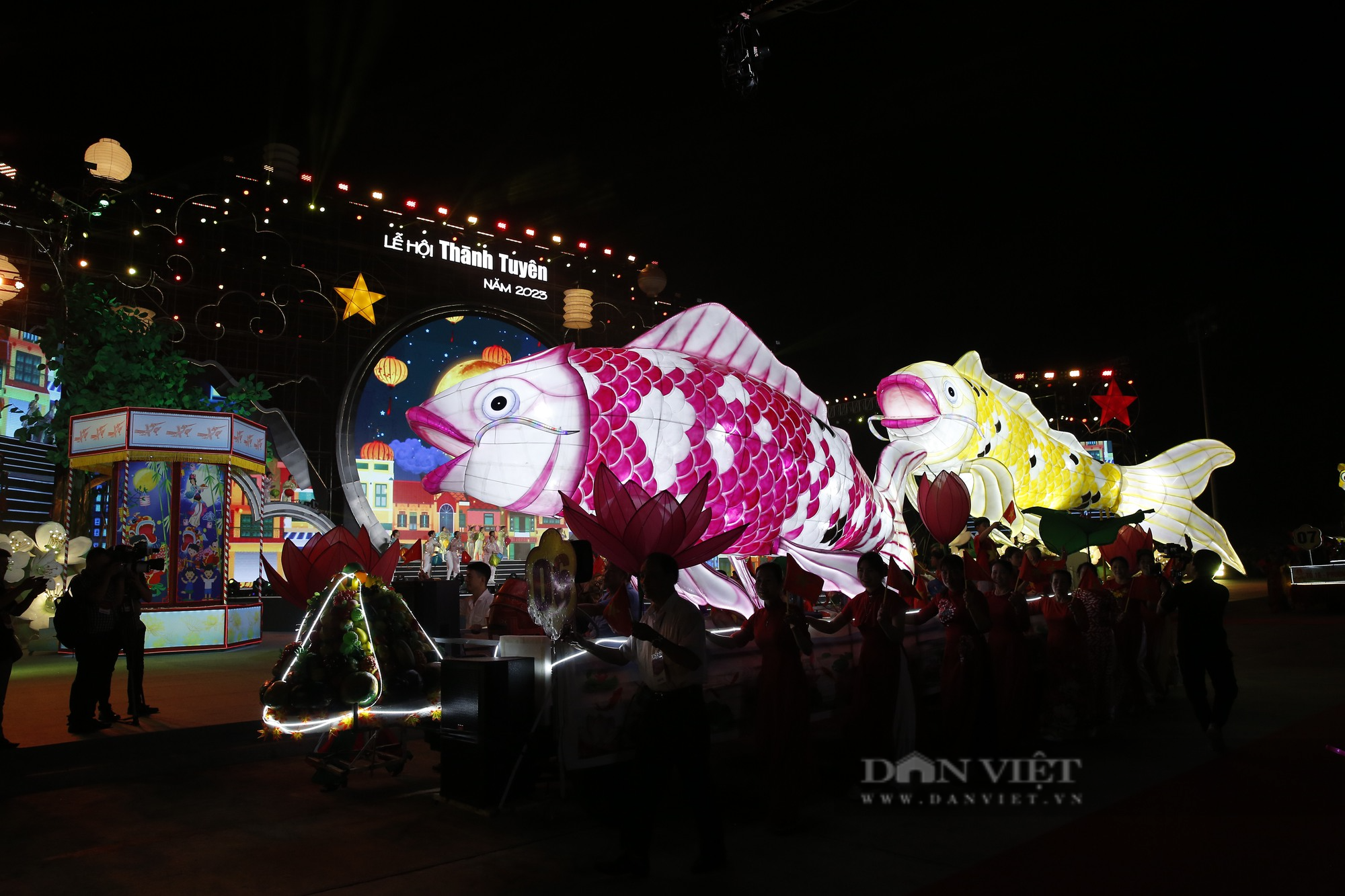 Chiêm ngưỡng những mô hình đèn Trung thu khổng lồ tại Lễ hội thành Tuyên năm 2023 - Ảnh 4.