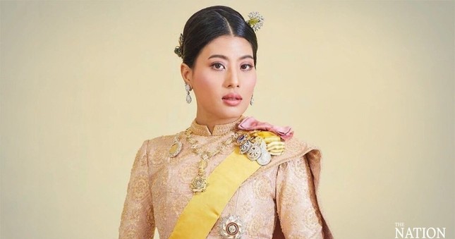 Toàn năng như công chúa Thái Lan: Đánh cầu lông ở SEA Games, đua ngựa ở ASIAD - Ảnh 2.