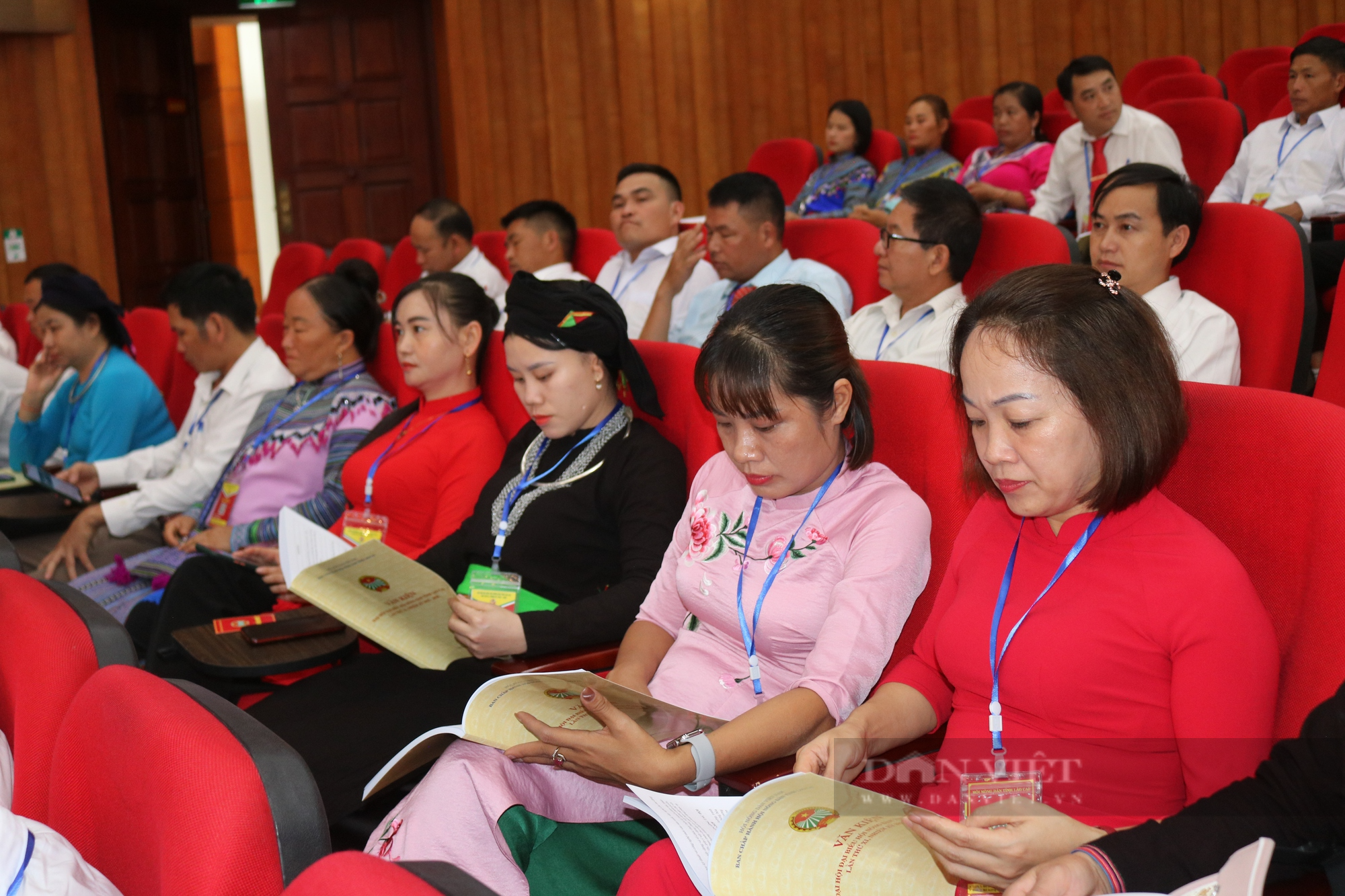 Gần 300 đại biểu chính thức dự Đại hội đại biểu Hội Nông dân tỉnh Lào Cai lần thứ XI, nhiệm kỳ 2023 - 2028 - Ảnh 3.