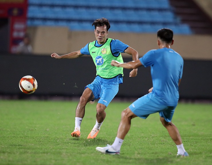 Văn Toàn từ Hàn Quốc trở về, muốn vô địch V-League cùng CLB Nam Định - Ảnh 2.