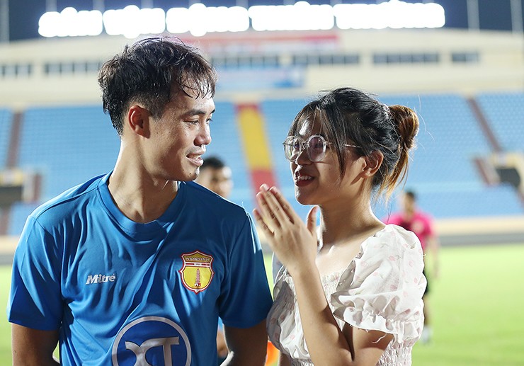 Văn Toàn từ Hàn Quốc trở về, muốn vô địch V-League cùng CLB Nam Định - Ảnh 3.