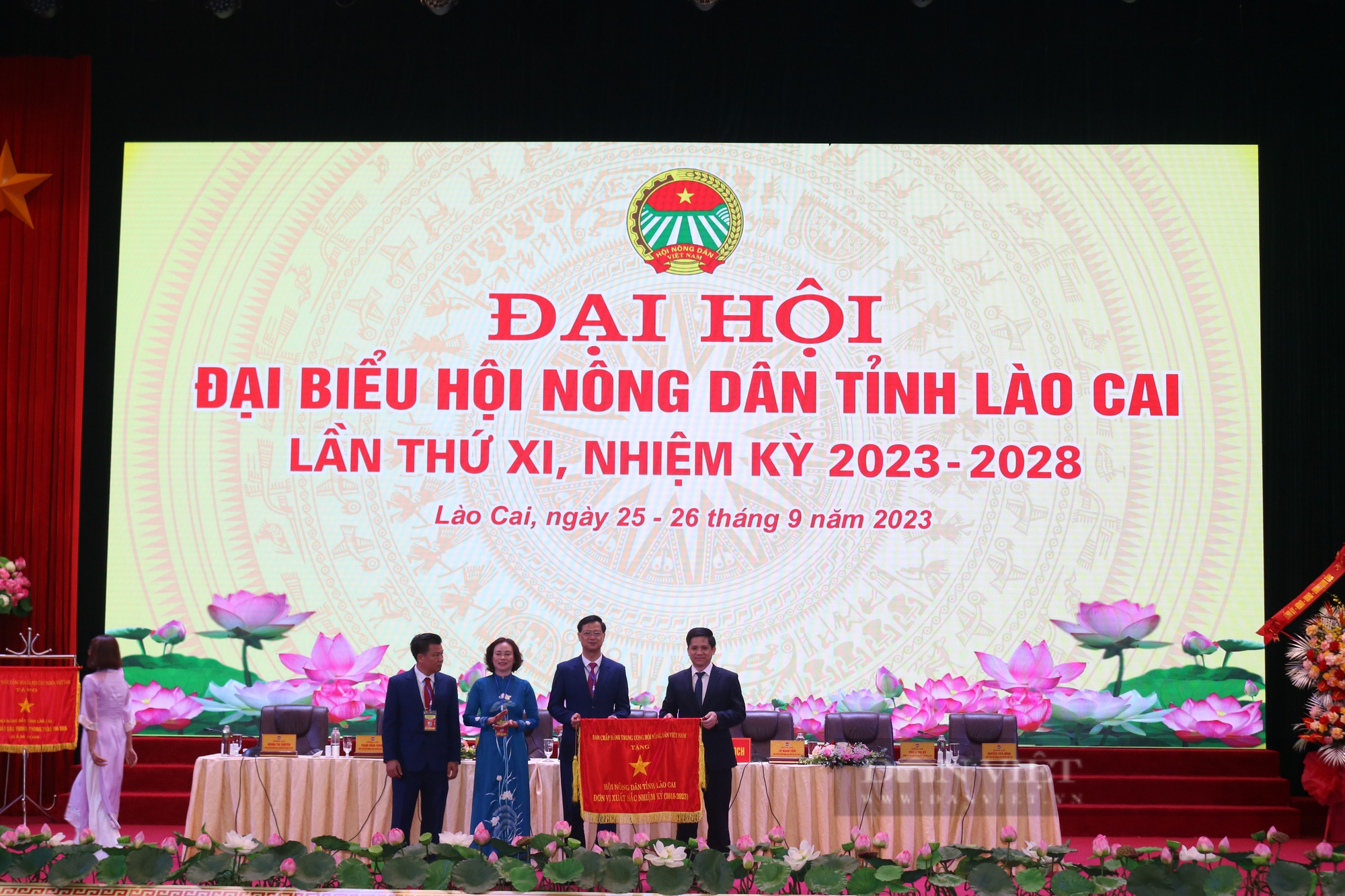 Phó Chủ tịch HNDVN Phạm Tiến Nam: Hỗ trợ nông dân Lào Cai phát triển nông, lâm nghiệp theo hướng sản xuất hàng hóa - Ảnh 3.